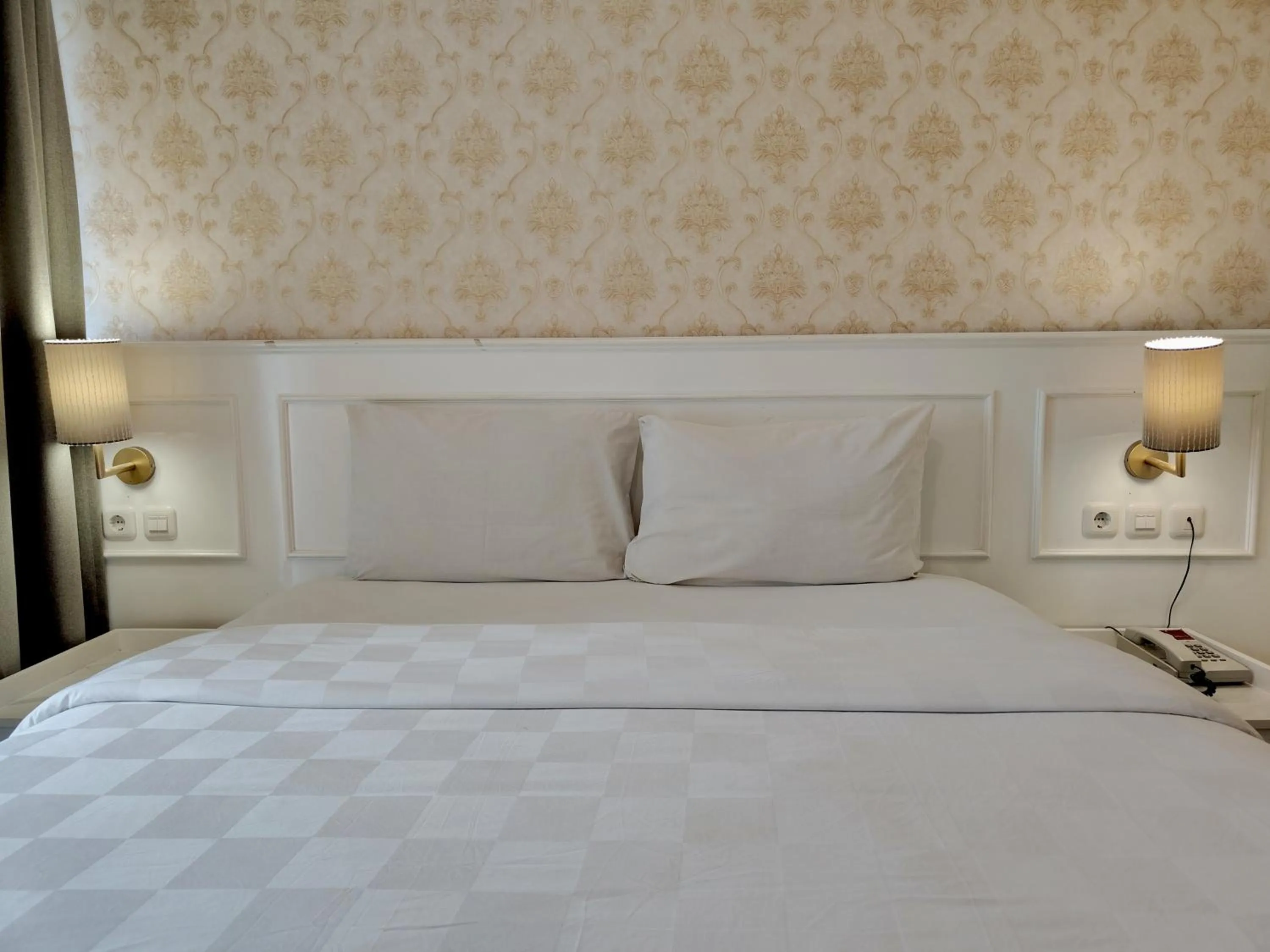 Bed in The Cube Hotel Malioboro, Azana Hotels Collection