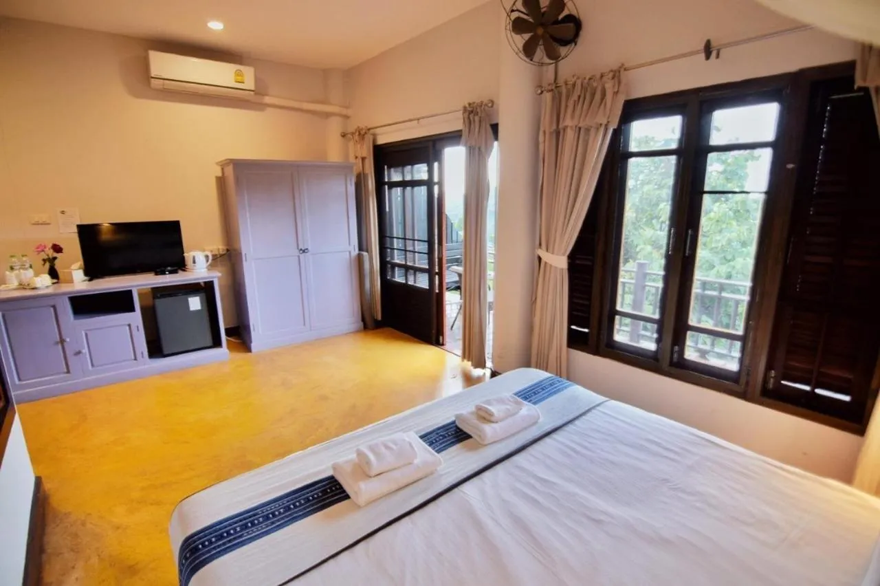 TV/Entertainment Center in Phumorkdao Resort