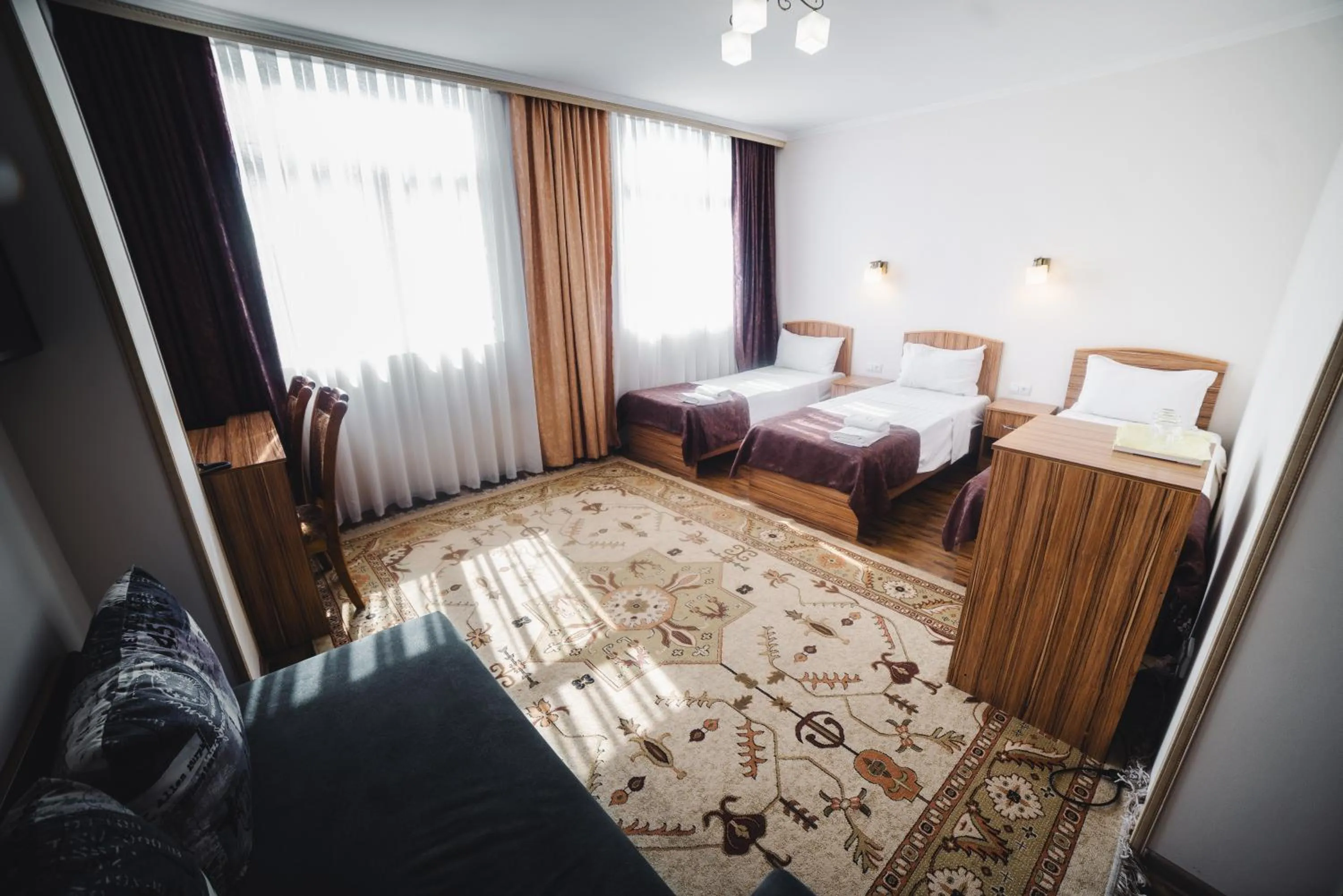 Photo of the whole room, Bed in Sunrise Osh