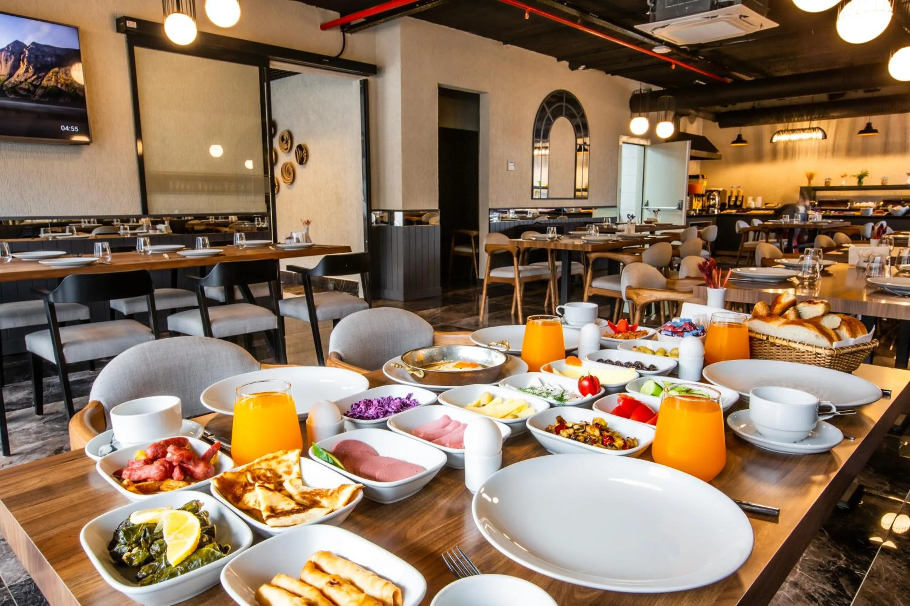 Restaurant/places to eat in NEHİR OTEL