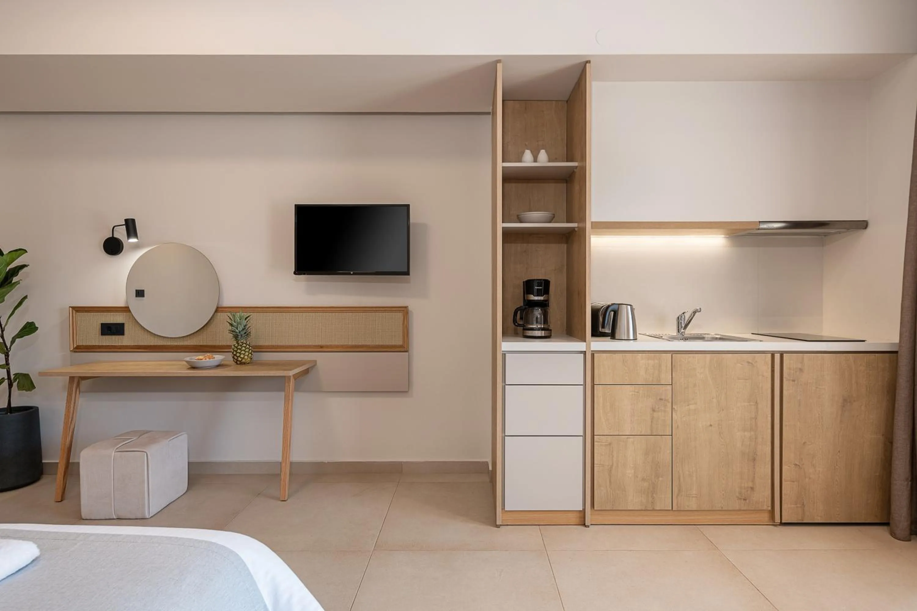 TV and multimedia in Elafonisi Resort by Kalomirakis Family