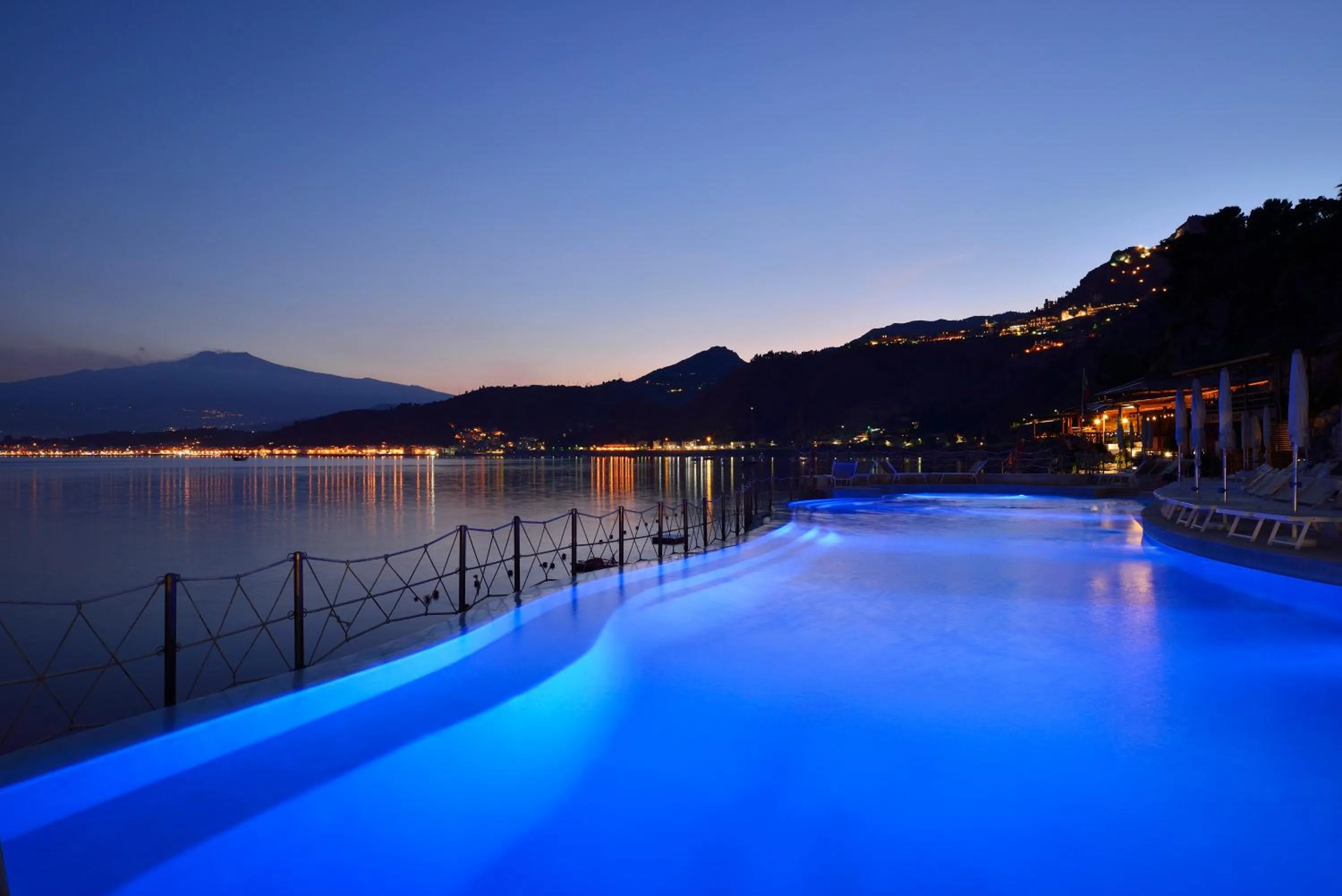 Night in UNA Hotels Capotaormina