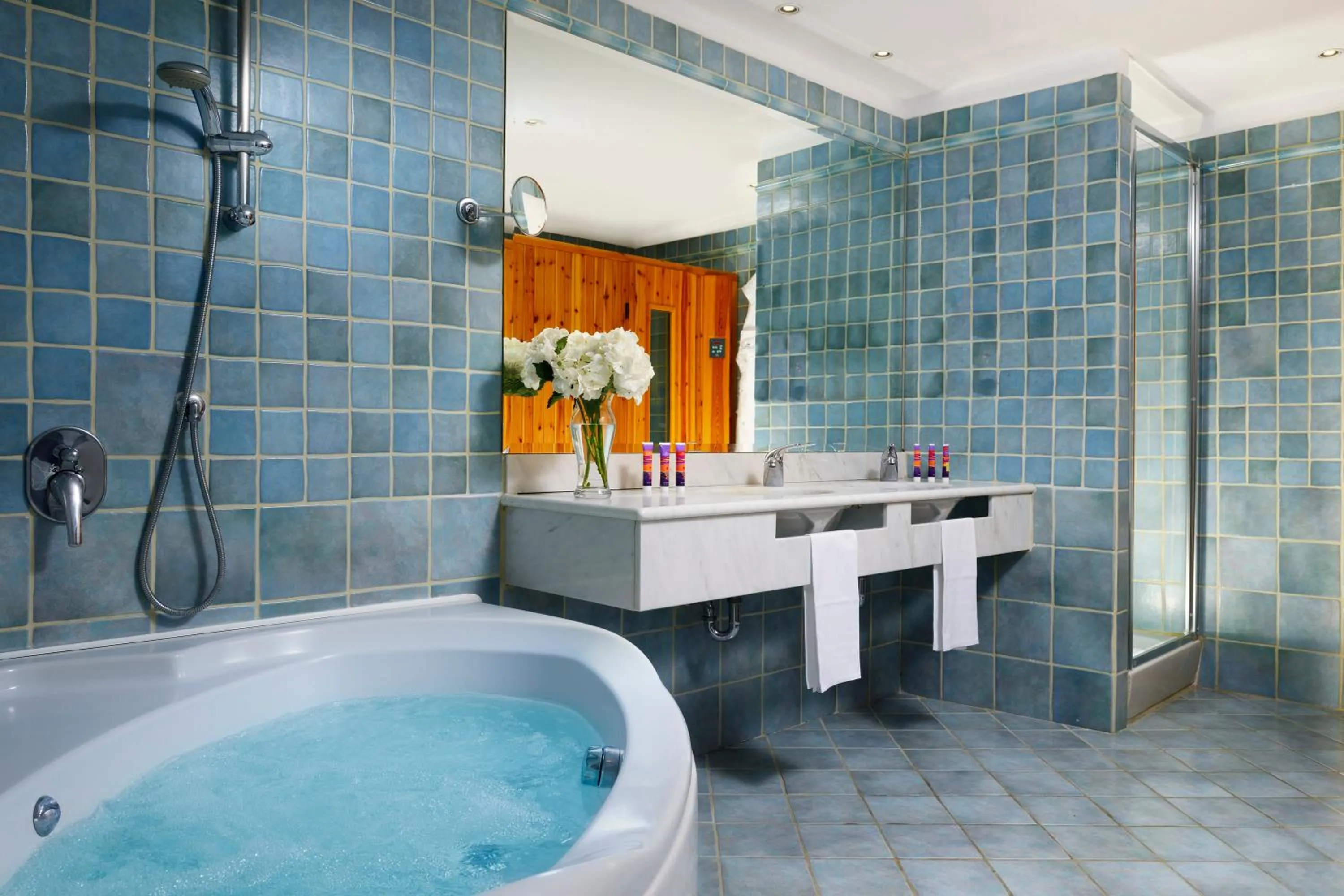 Bathroom in UNA Hotels Capotaormina