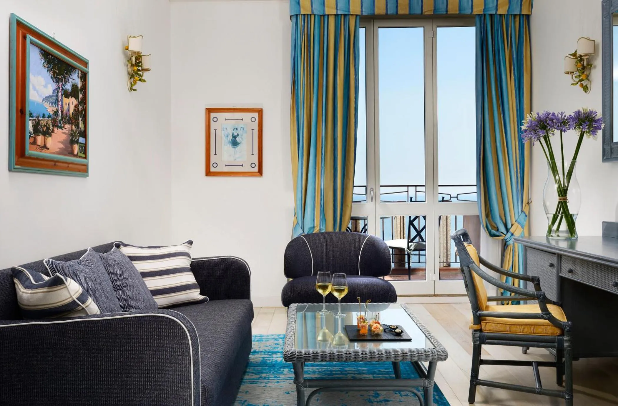 Living room in UNA Hotels Capotaormina