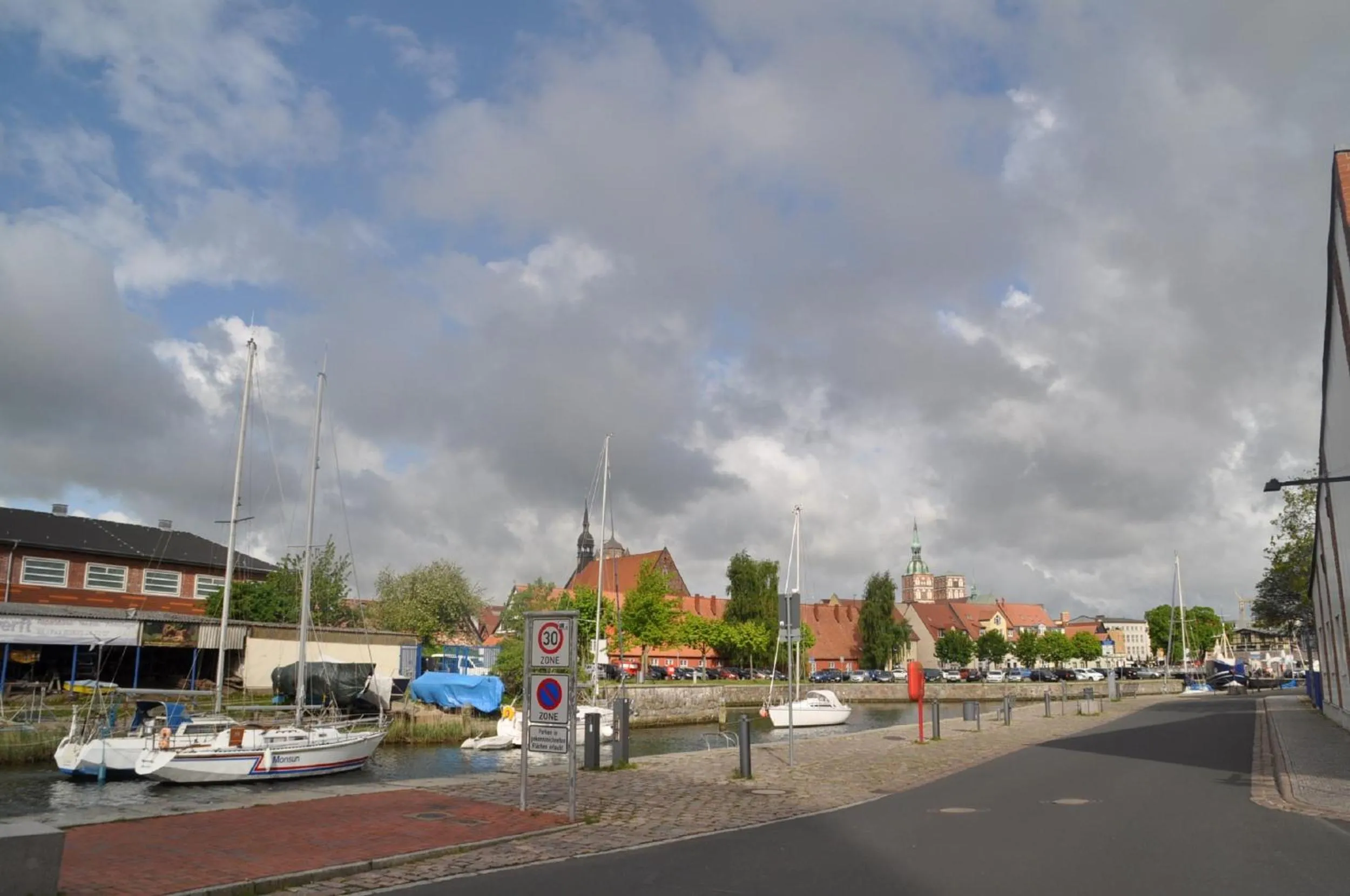 Area and facilities in Apartments am Sund
