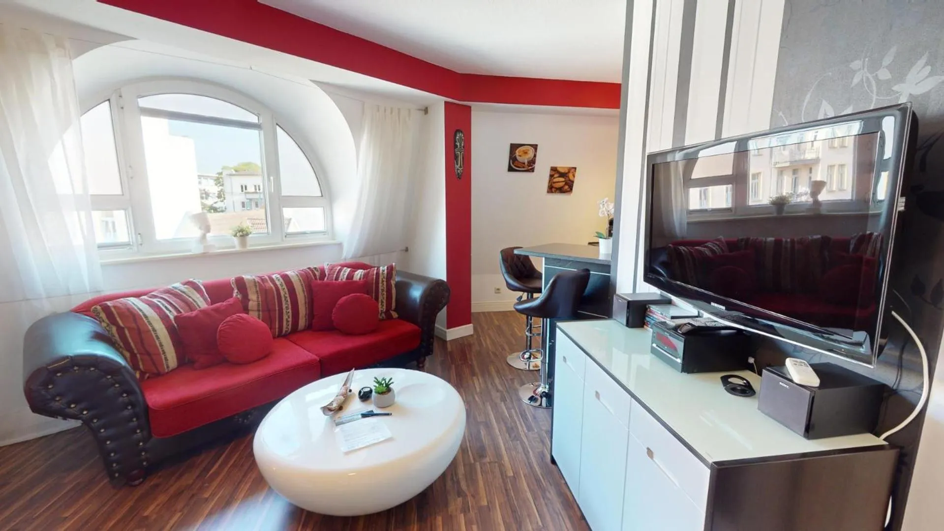 TV and multimedia in Apartments am Sund