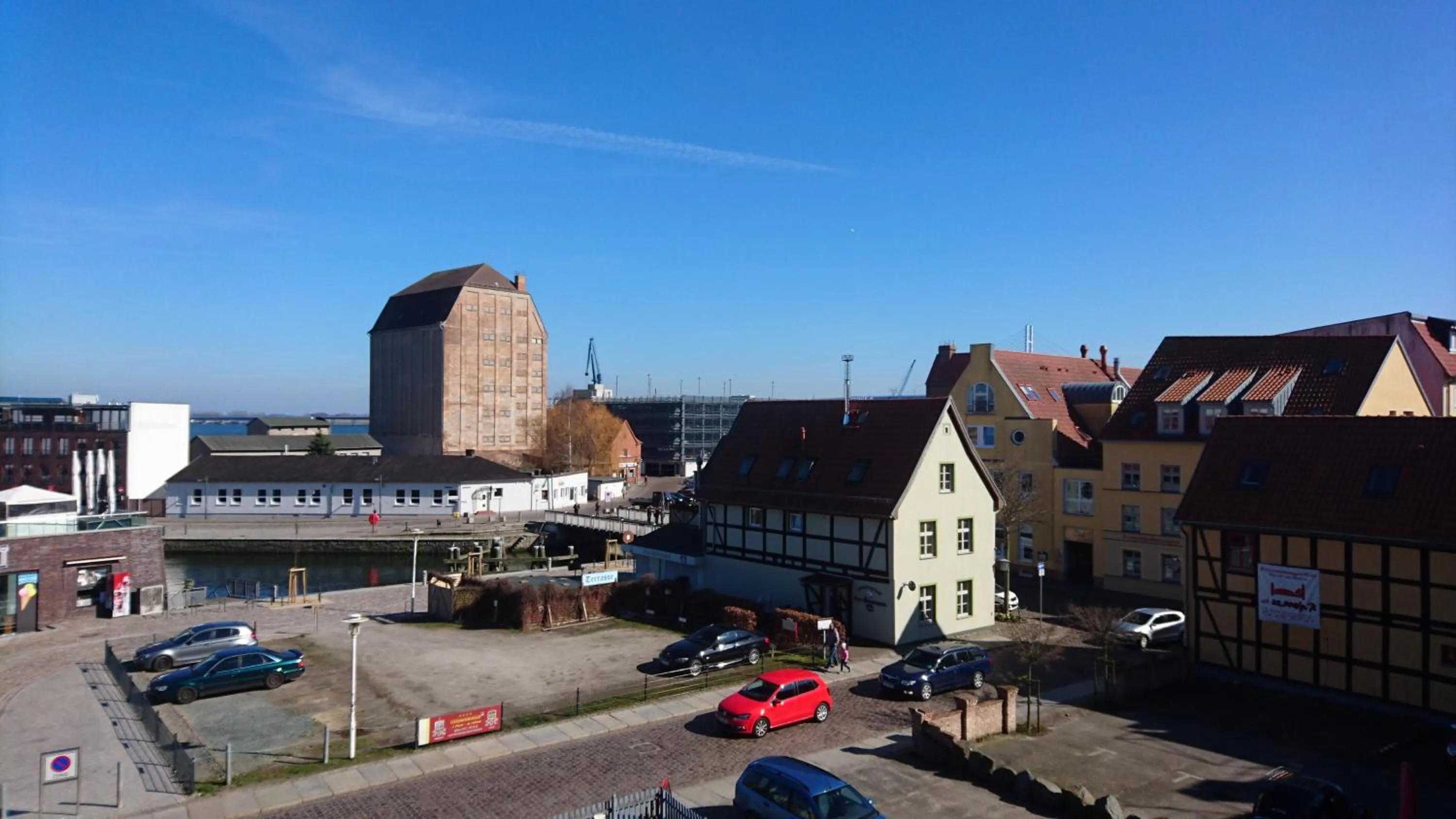 Property building in Apartments am Sund