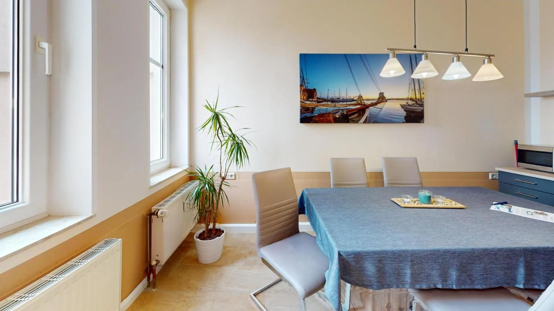 Dining area in Apartments am Sund