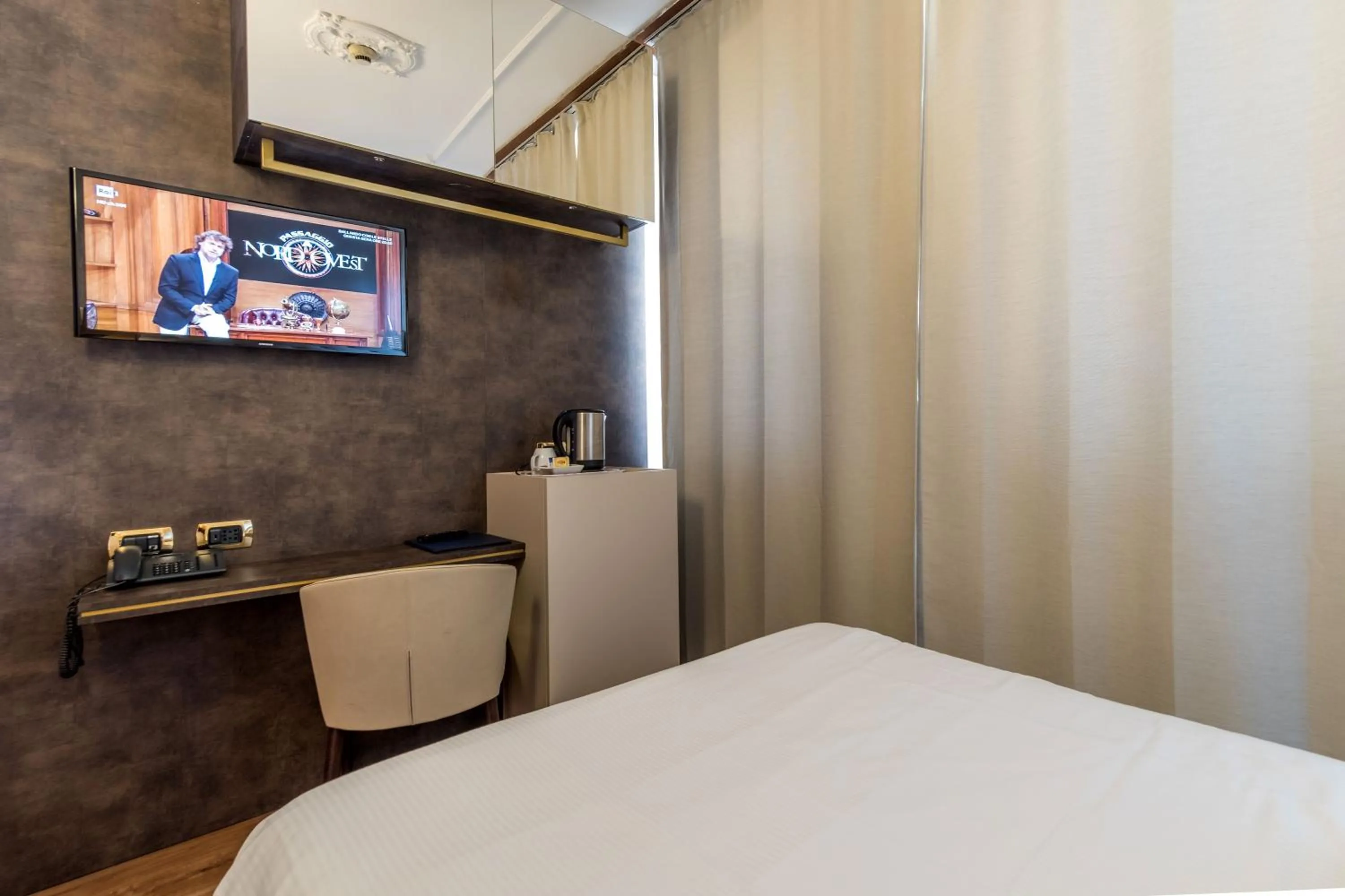 TV and multimedia, Bed in Hotel Mythos