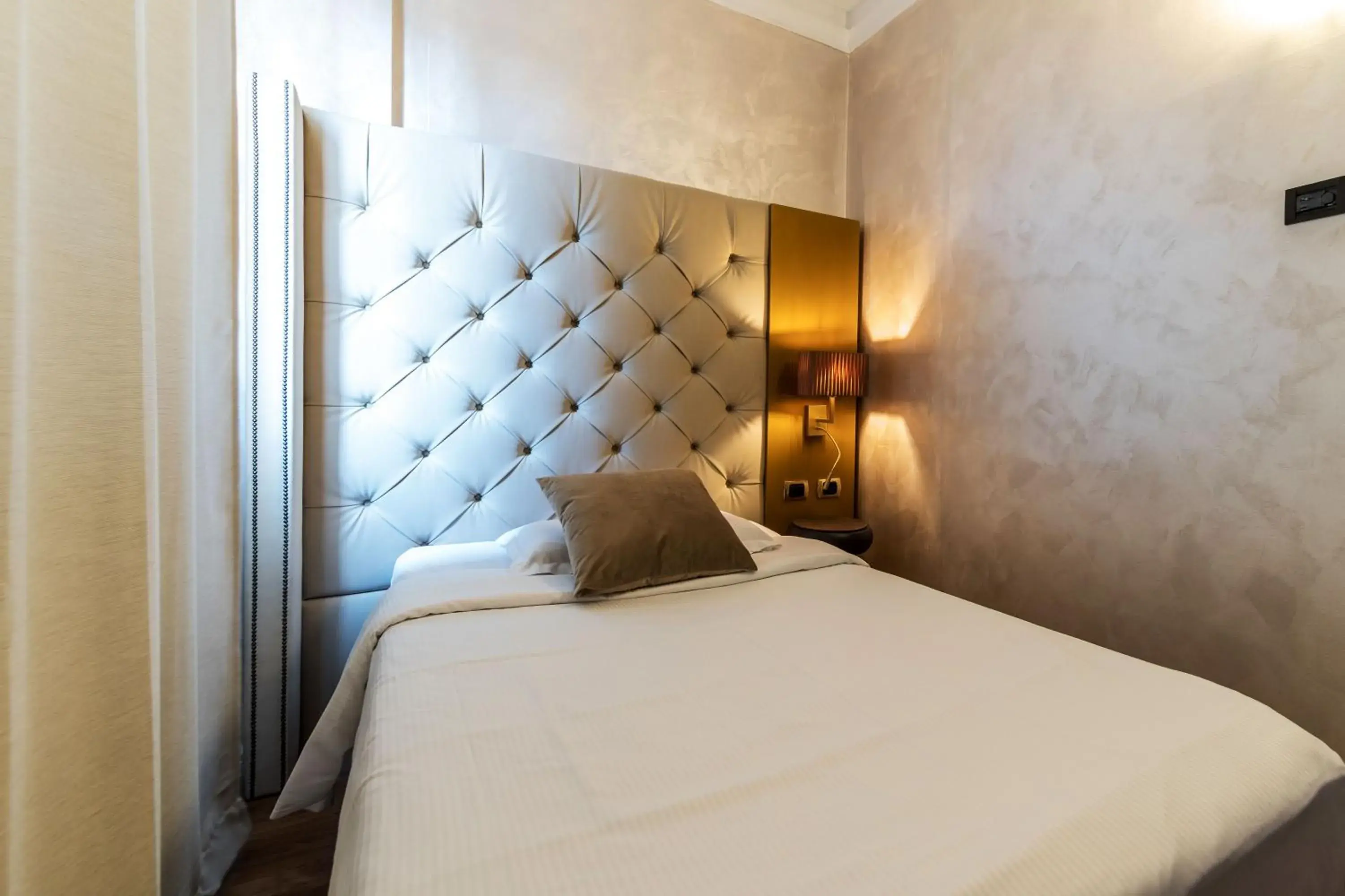 Single Room in Hotel Mythos Single Room in Hotel Mythos