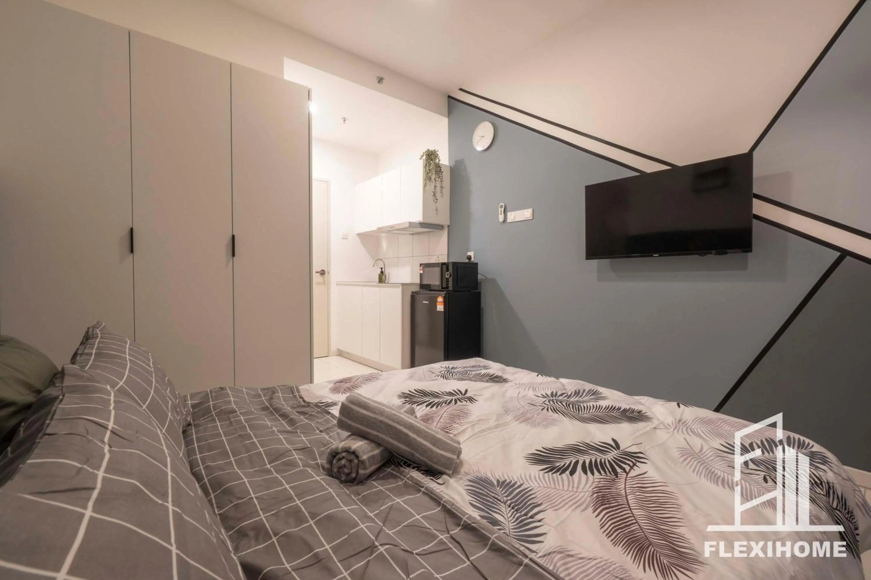 Bed in KLIA-KLIA 2, Comfy Studio, Horizon Suites Sepang-Dengkil by Flexihome-MY