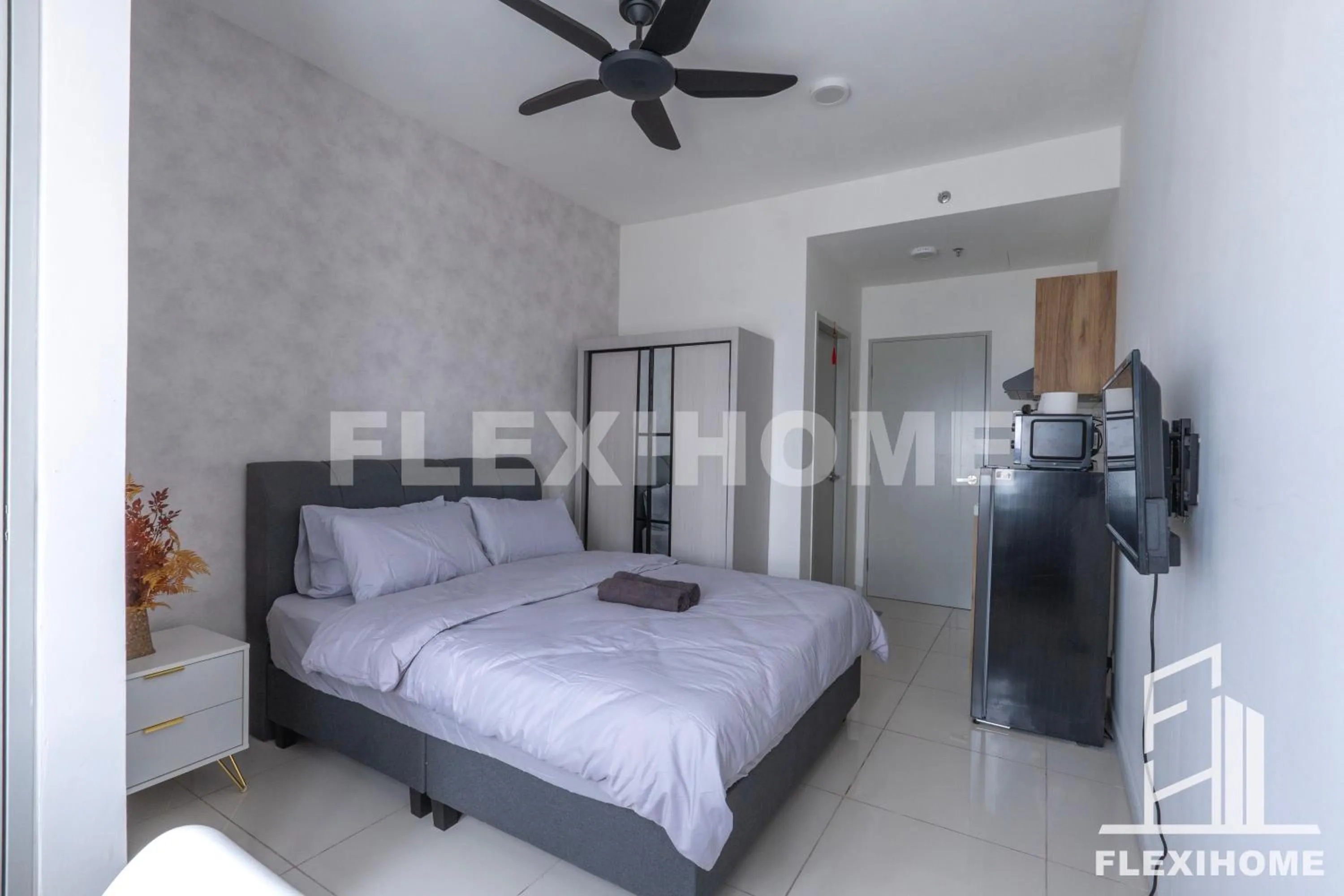 Bed in KLIA-KLIA 2, Comfy Studio, Horizon Suites Sepang-Dengkil by Flexihome-MY