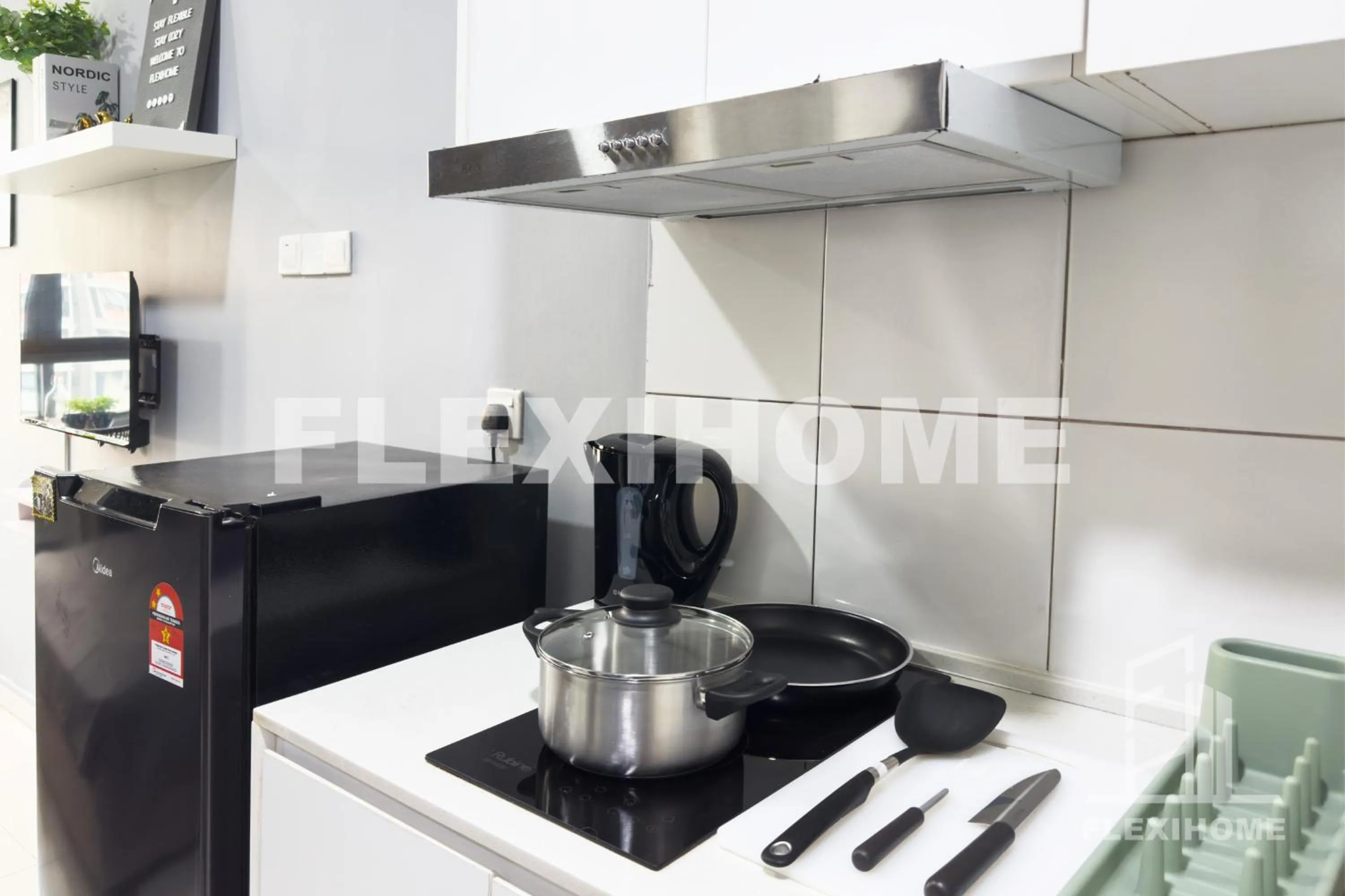 Kitchen or kitchenette in KLIA-KLIA 2, Comfy Studio, Horizon Suites Sepang-Dengkil by Flexihome-MY