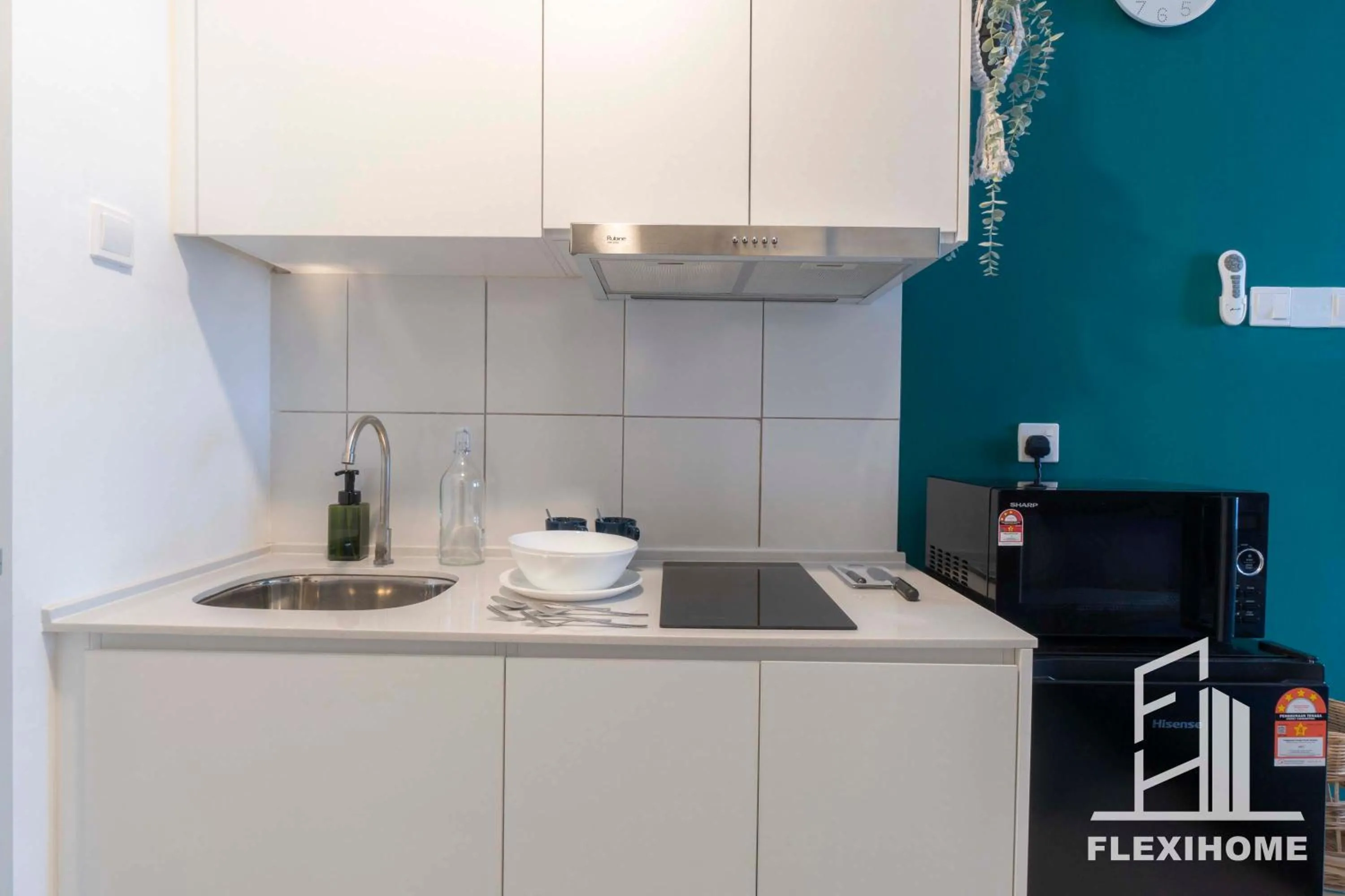 Kitchen or kitchenette in KLIA-KLIA 2, Comfy Studio, Horizon Suites Sepang-Dengkil by Flexihome-MY