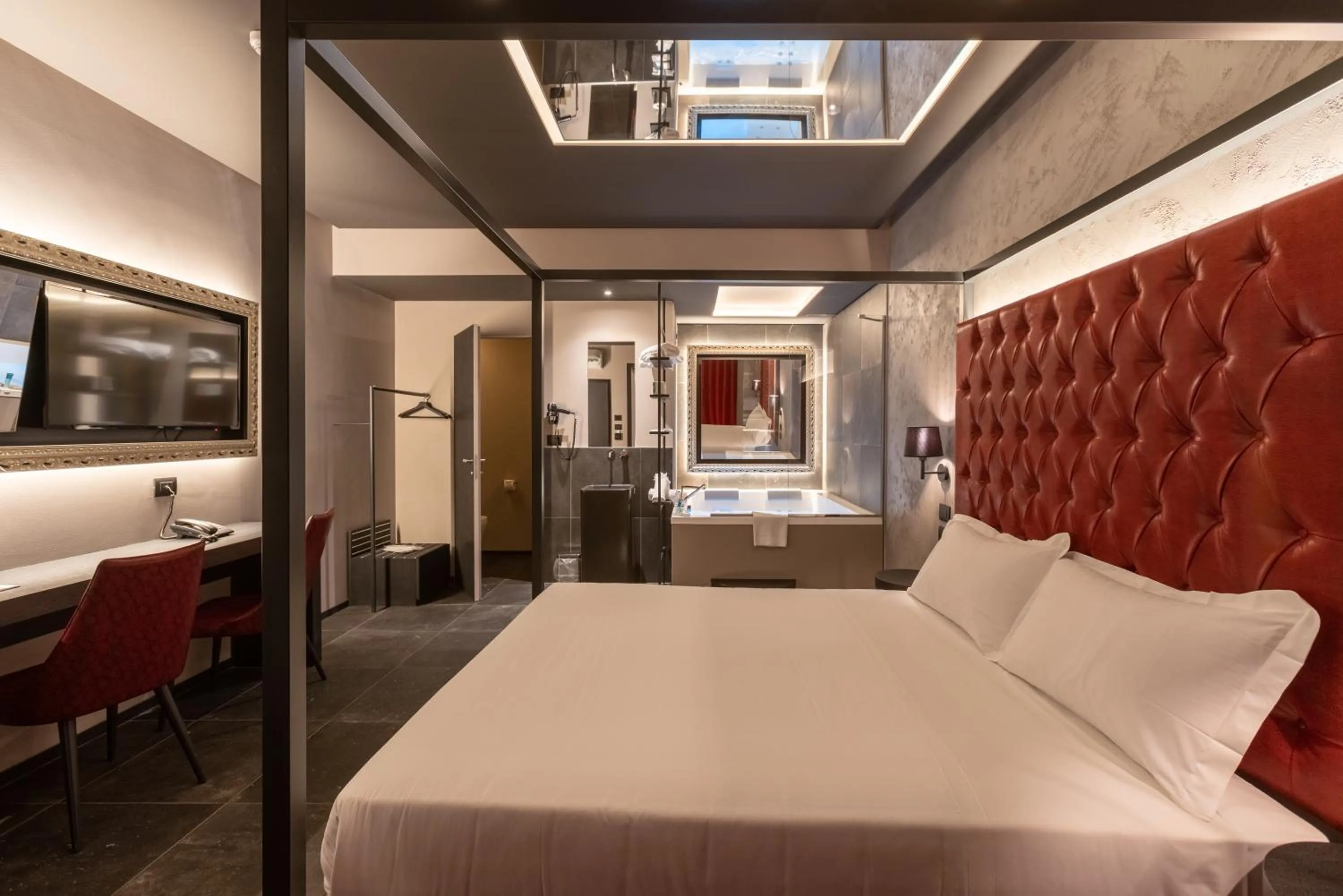 Bed in Motel Hotel Charlie