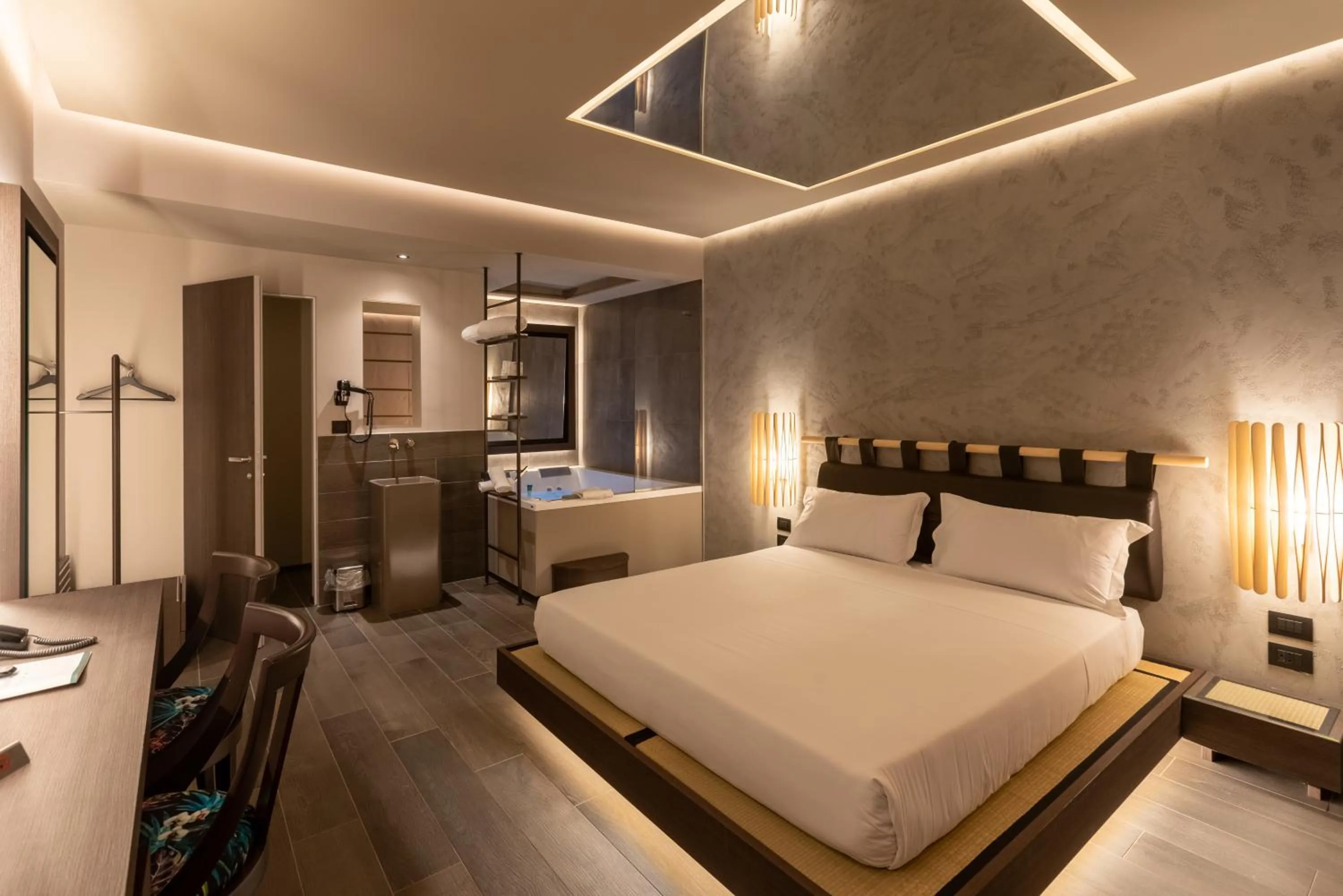 Bed in Motel Hotel Charlie