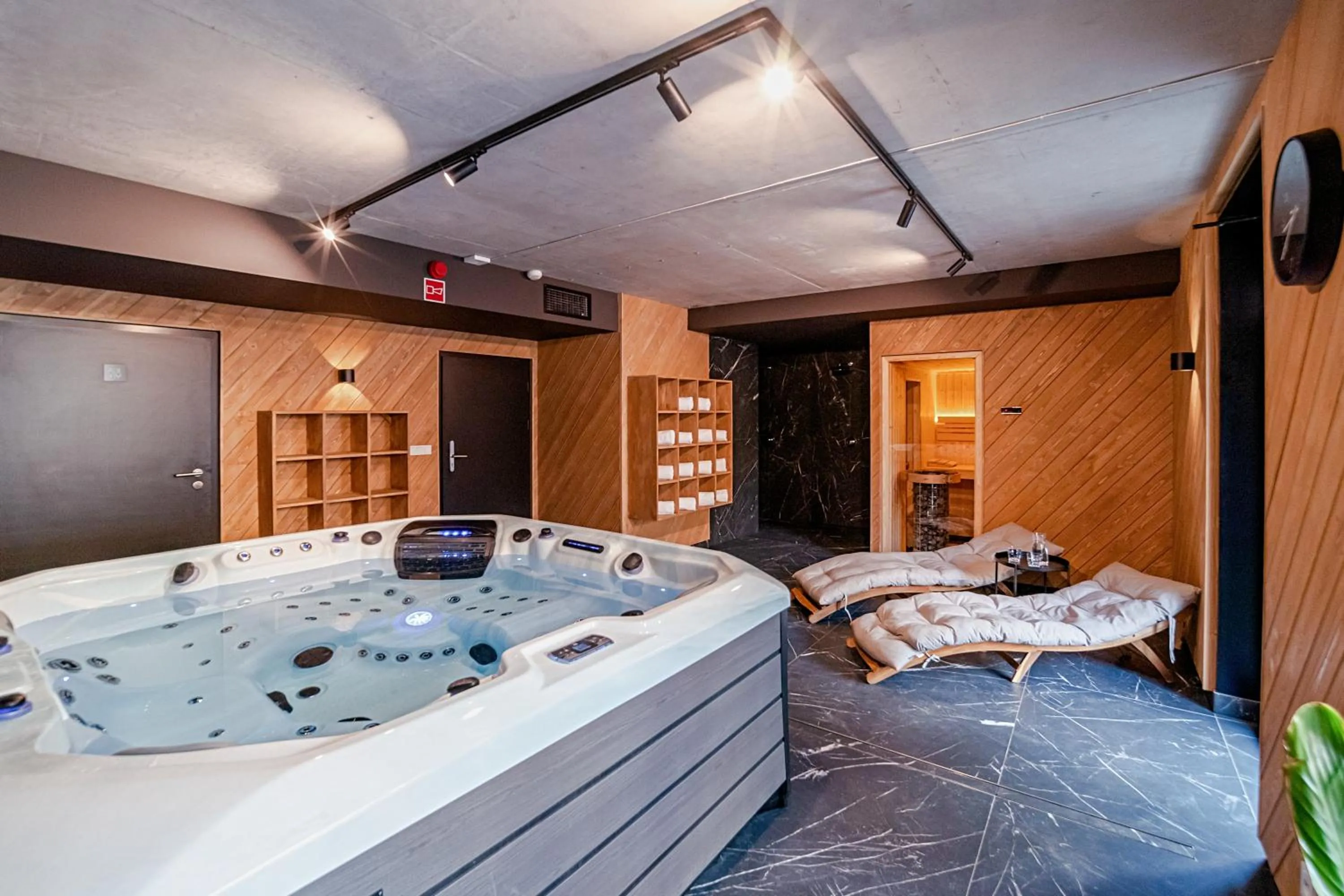 Hot Tub in Lipowy Dwór