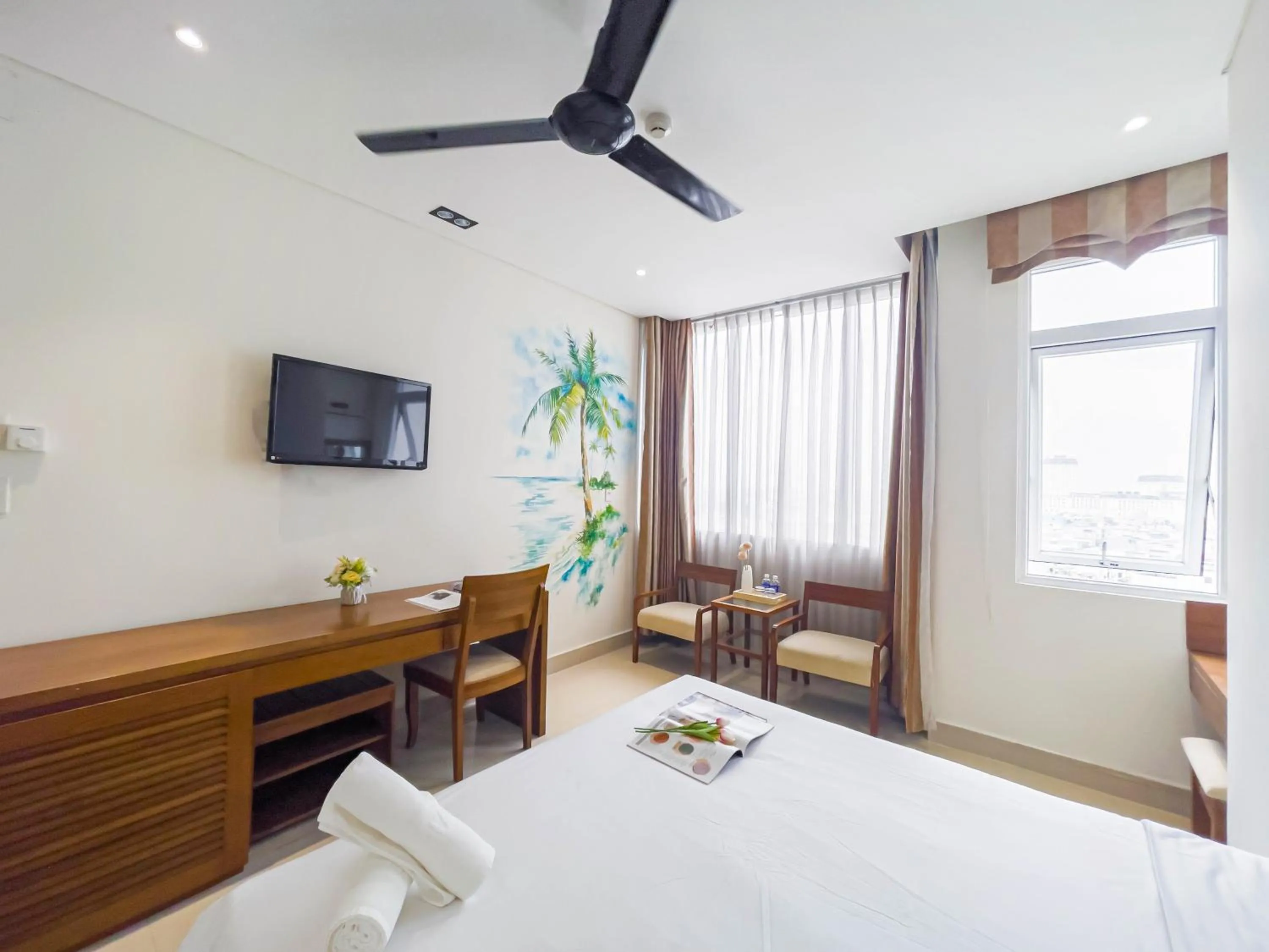 Photo of the whole room, Bed in Doha Central Bliss Danang Hotel by Haviland