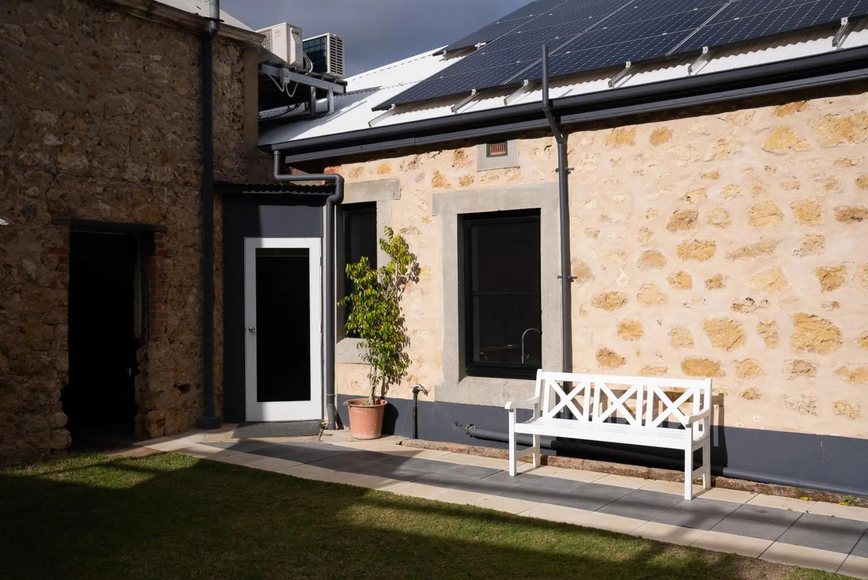 Inner courtyard view in Harbour Mannum