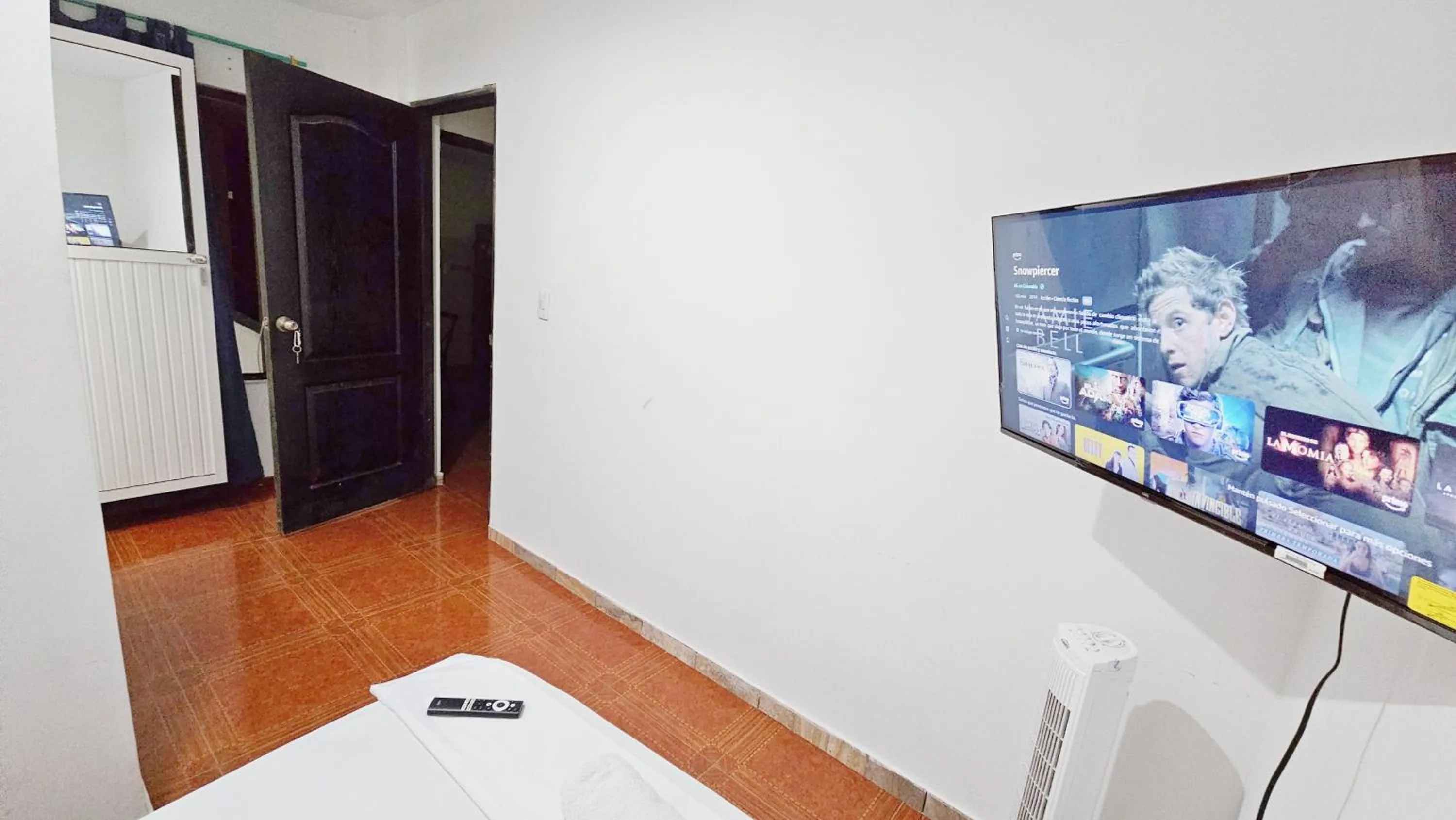 Communal lounge/ TV room in Mom's house Colombia