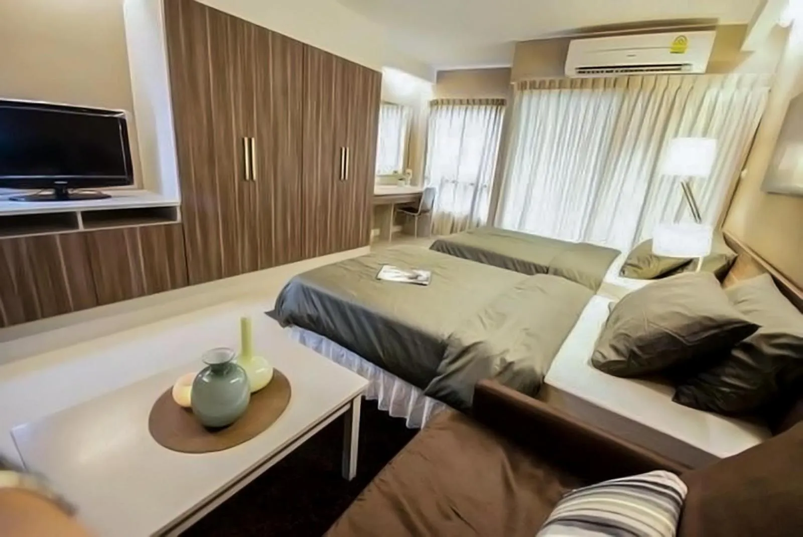 Photo of the whole room, Bed in Jpark Residences at Thammasat Rangsit
