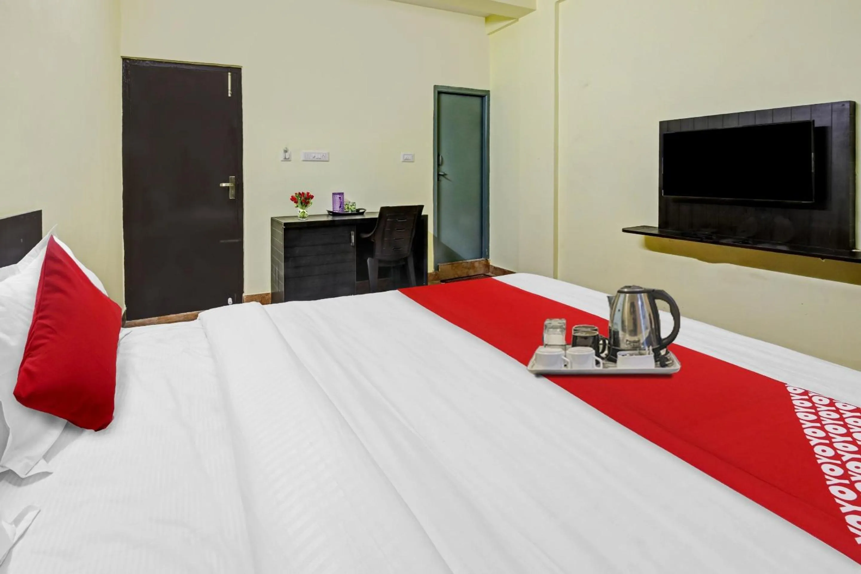 Bedroom in Hotel O Honnagiri Residency