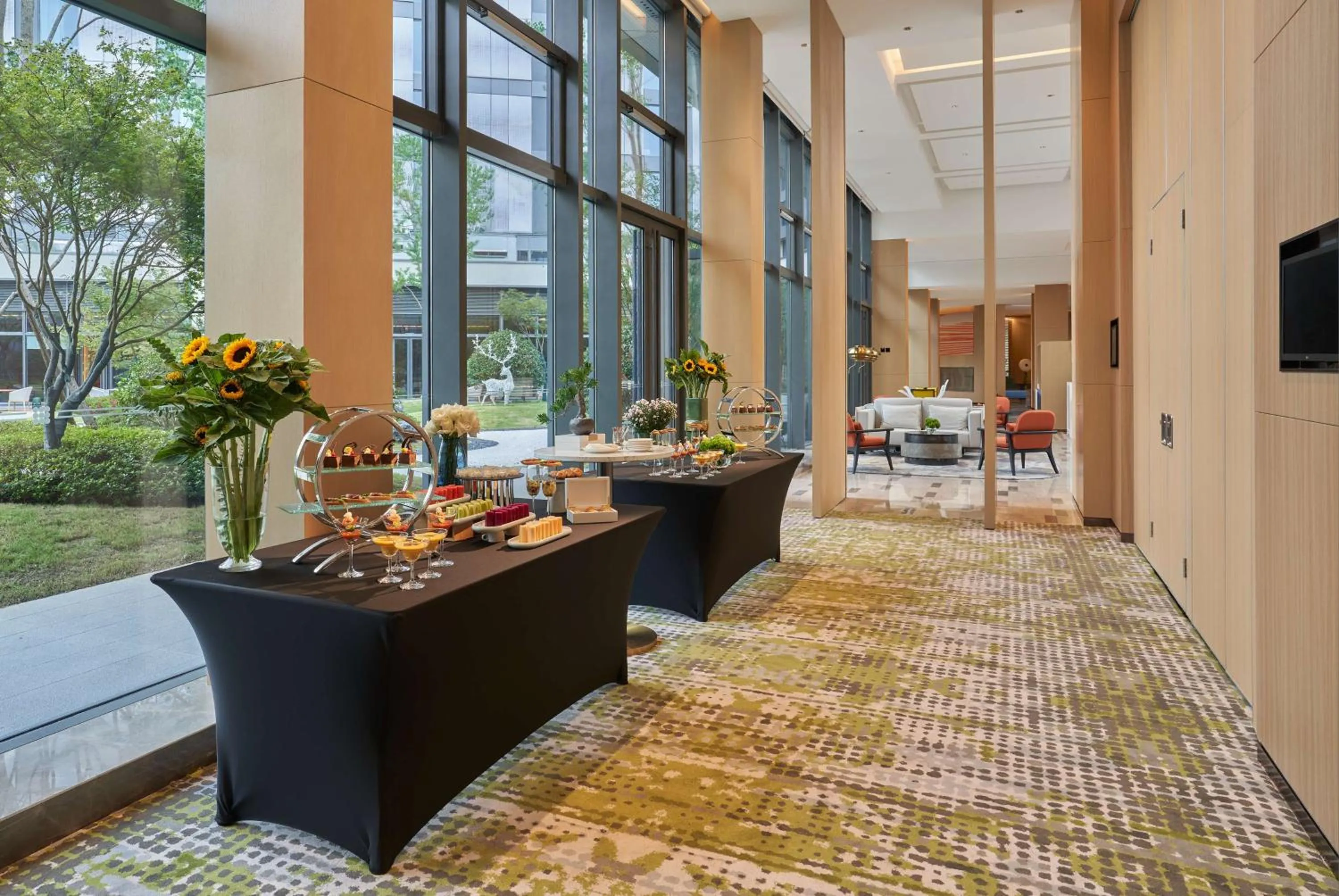 Restaurant/places to eat in Hyatt Place Huangshan Train Station