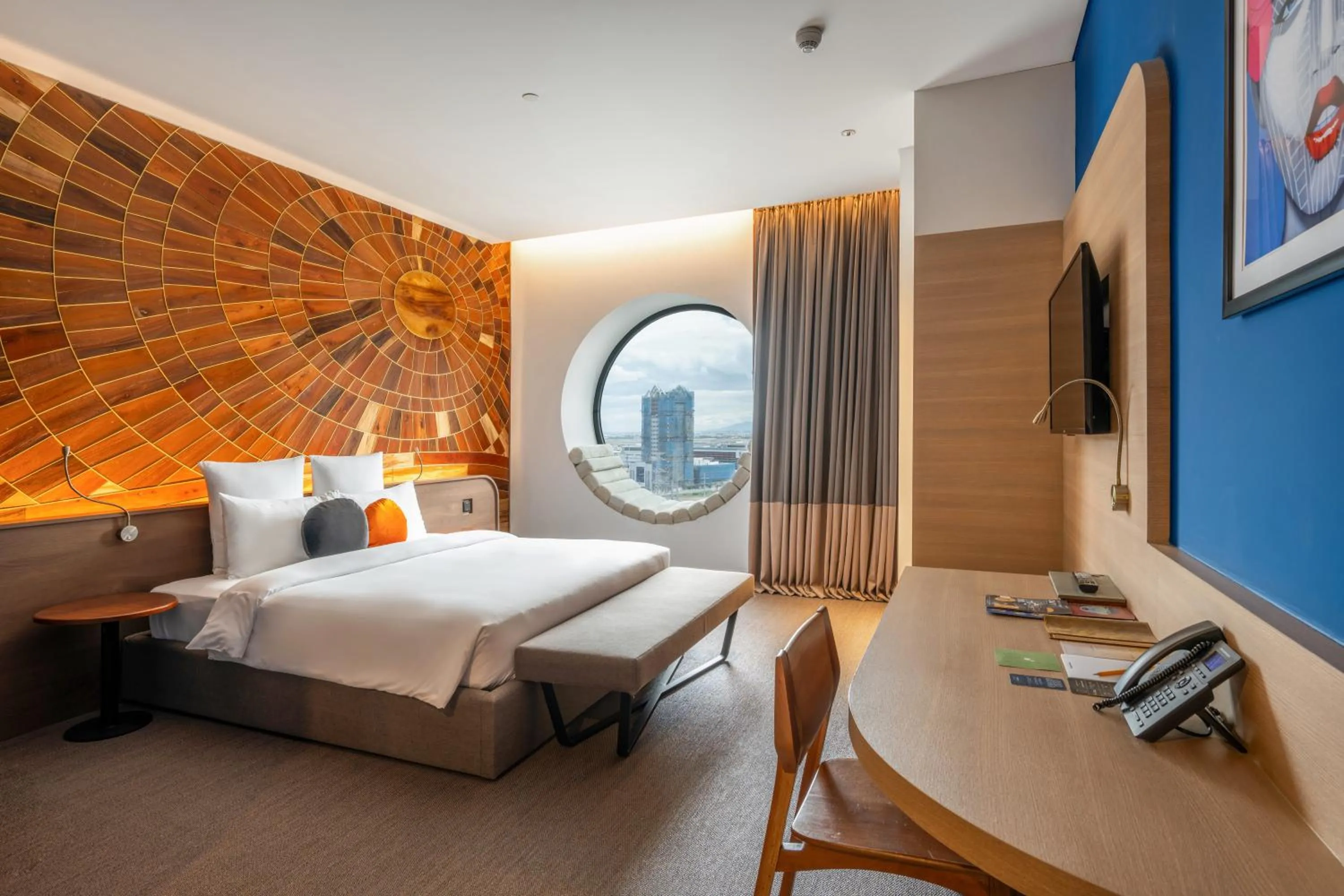 Bedroom, Bed in SUN & MOON, Riverside Hotel