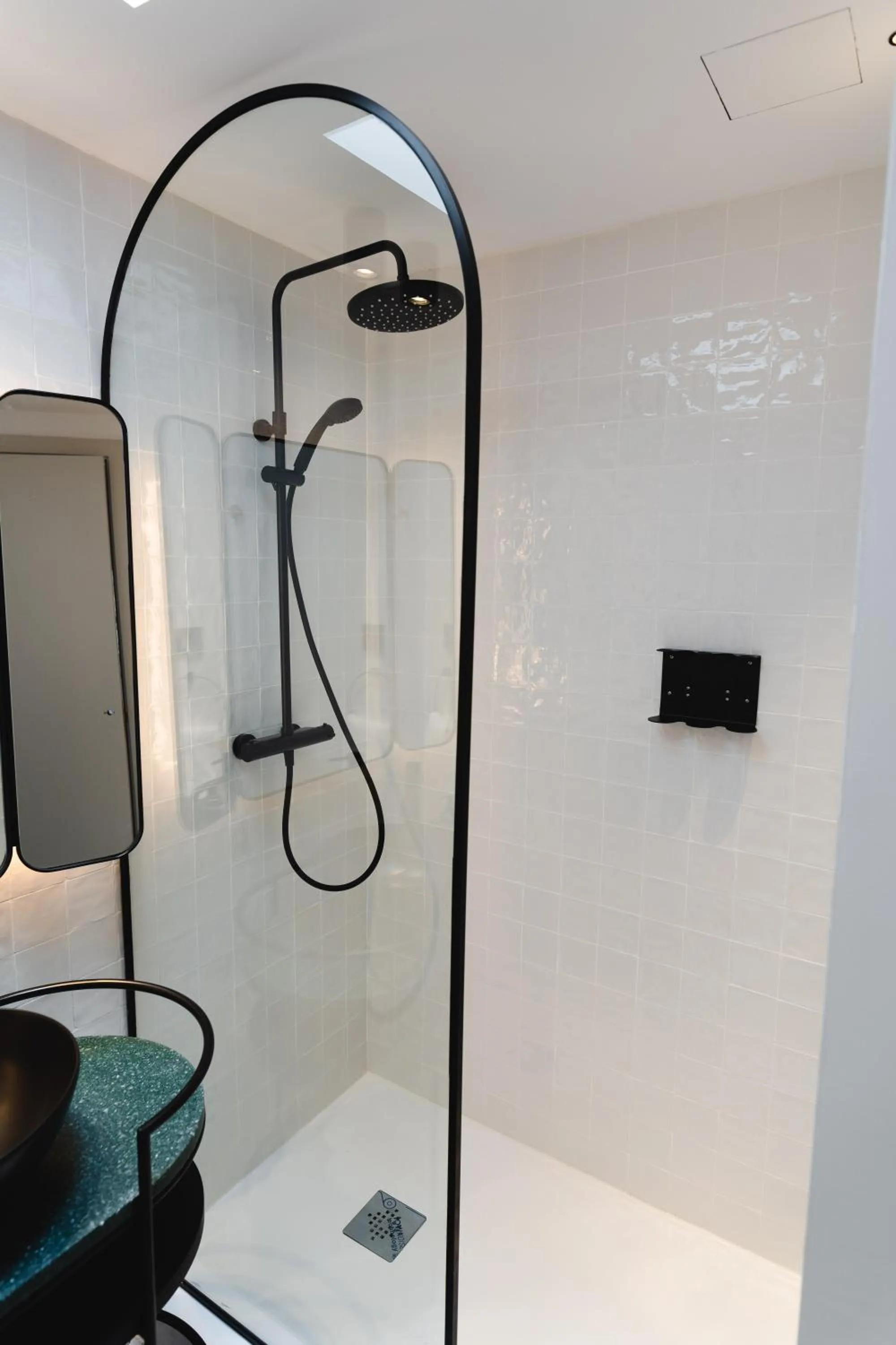 Shower in ORA Hotel Priorat, a Member of Design Hotels