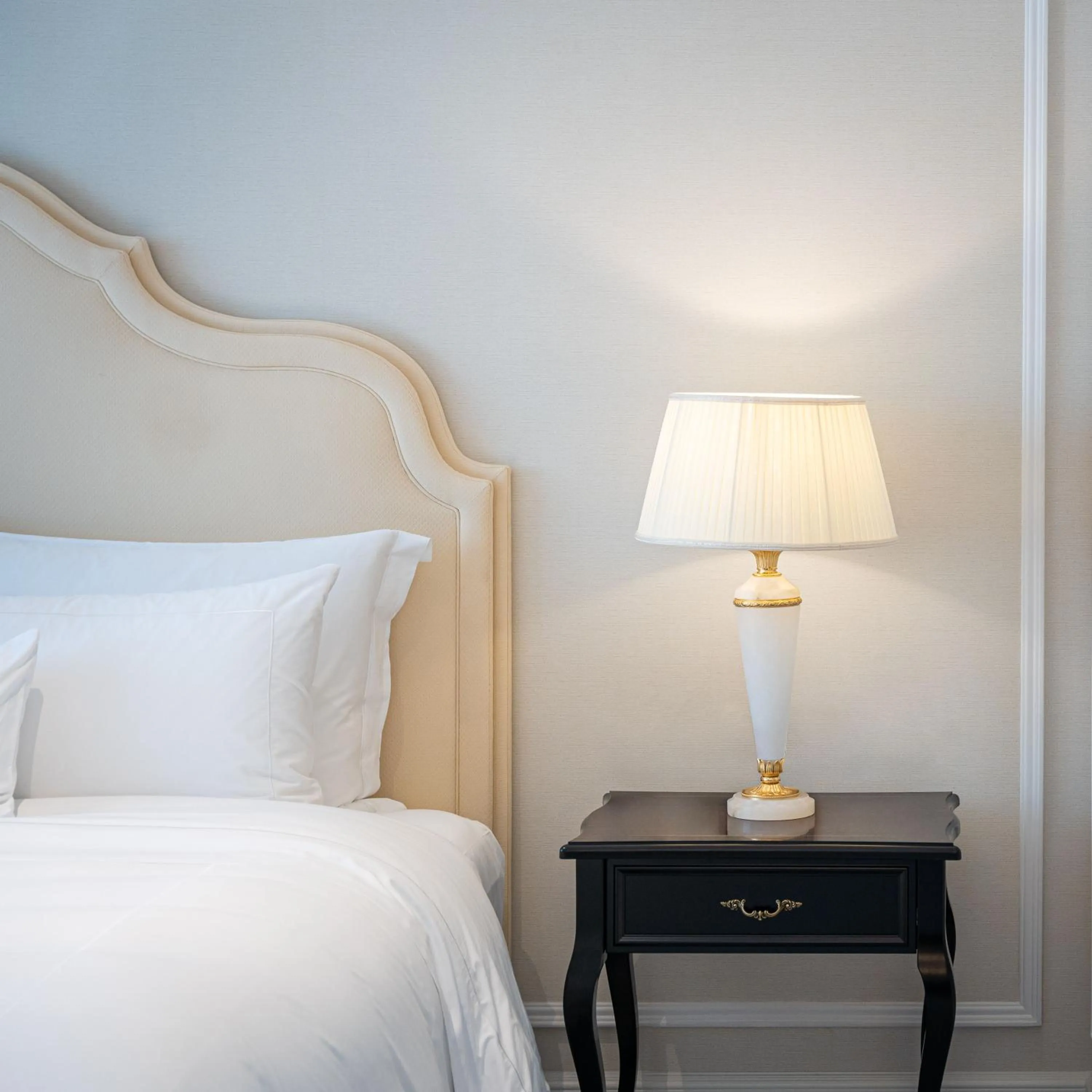 Bedroom, Bed in The Plaza Doha, LXR Hotels & Resorts