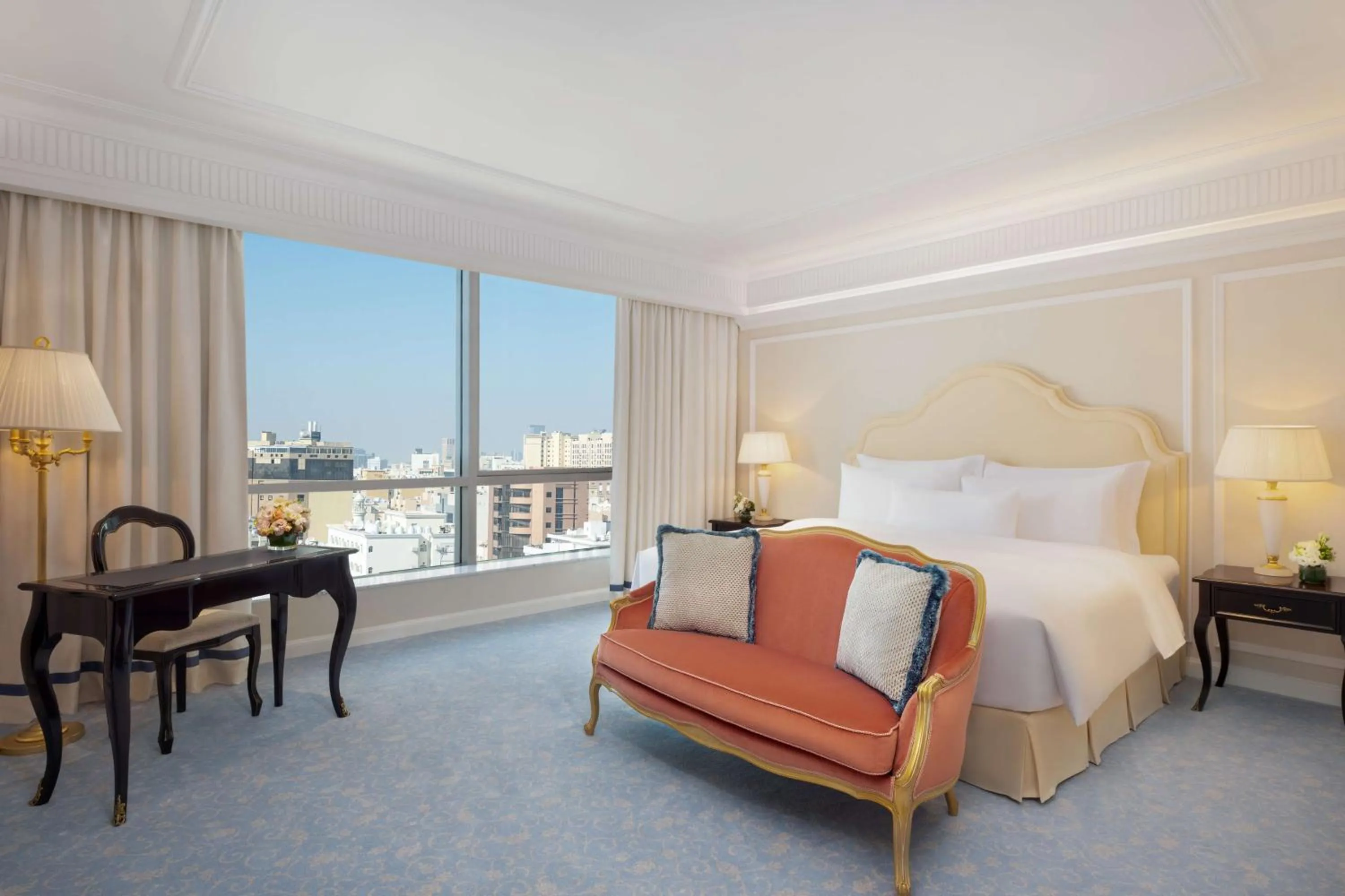 Bed in The Plaza Doha, LXR Hotels & Resorts