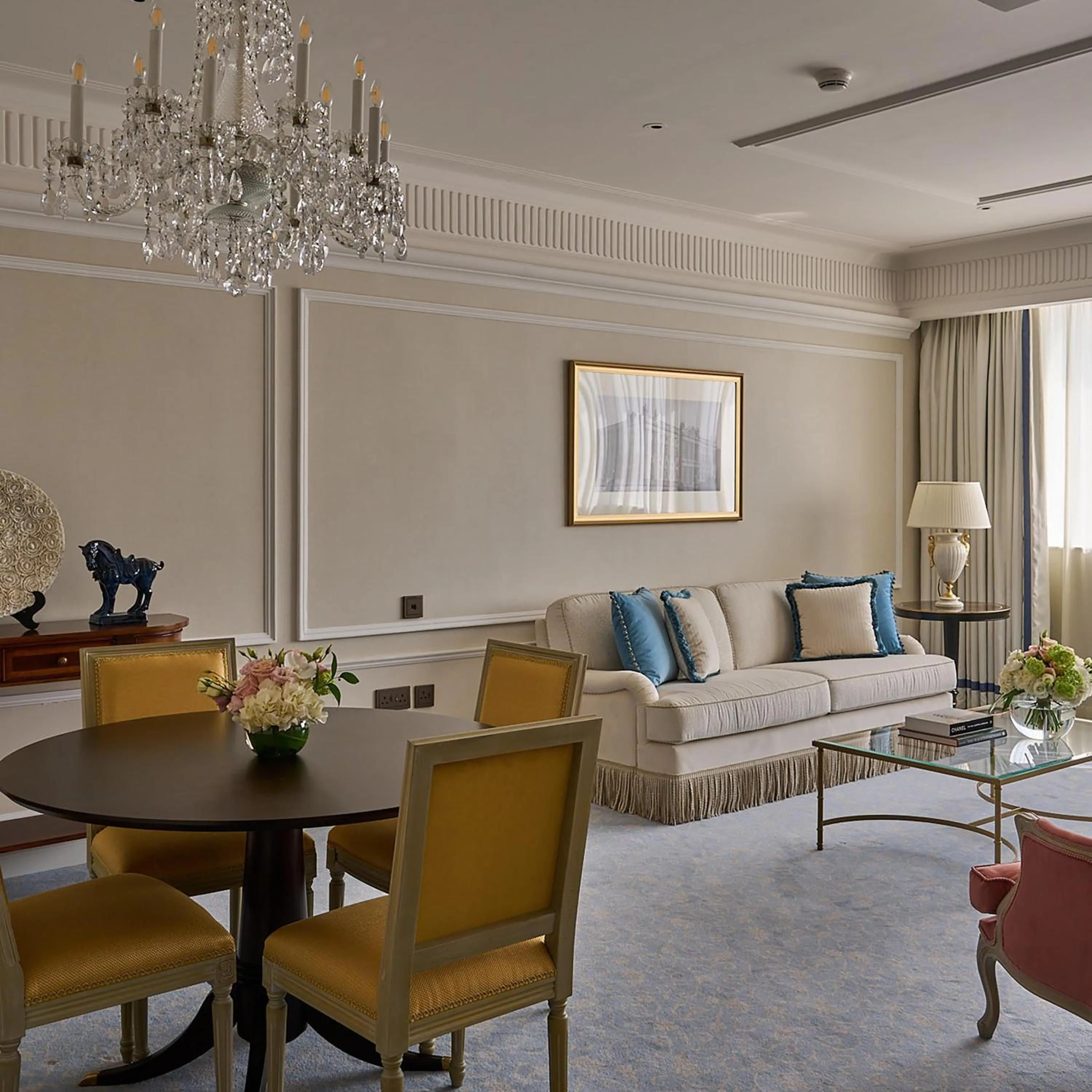 Living room in The Plaza Doha, LXR Hotels & Resorts