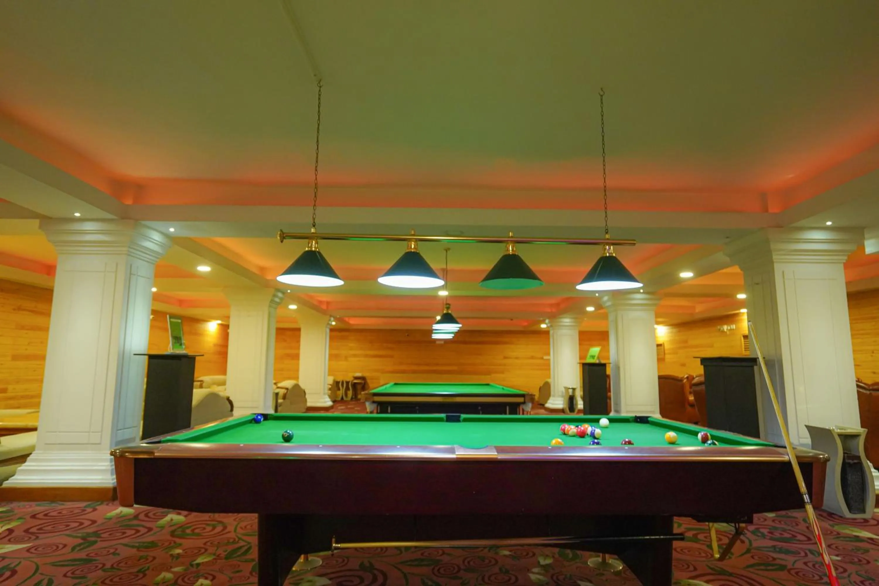Lounge or bar in Araliya Green Hills - Where Historic Charm Mingles with Natural Beauty