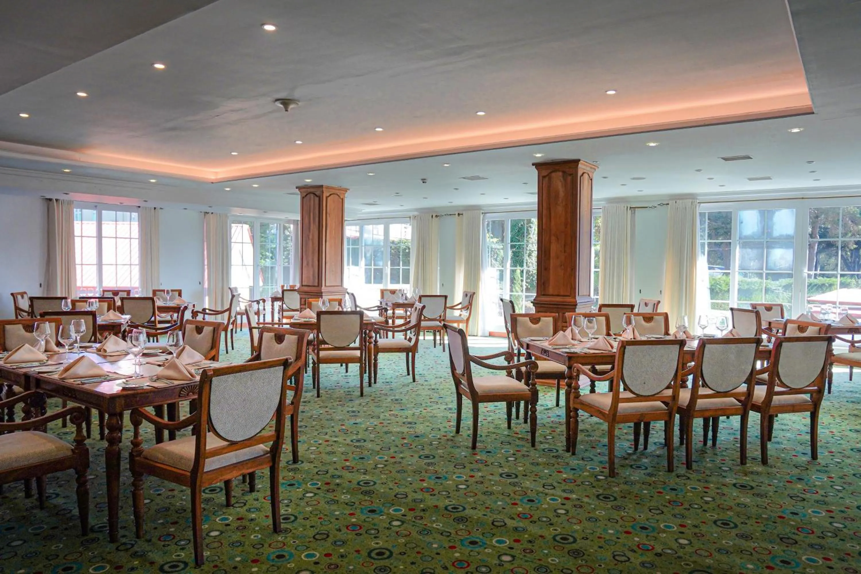 Restaurant/places to eat in Araliya Green Hills - Where Historic Charm Mingles with Natural Beauty