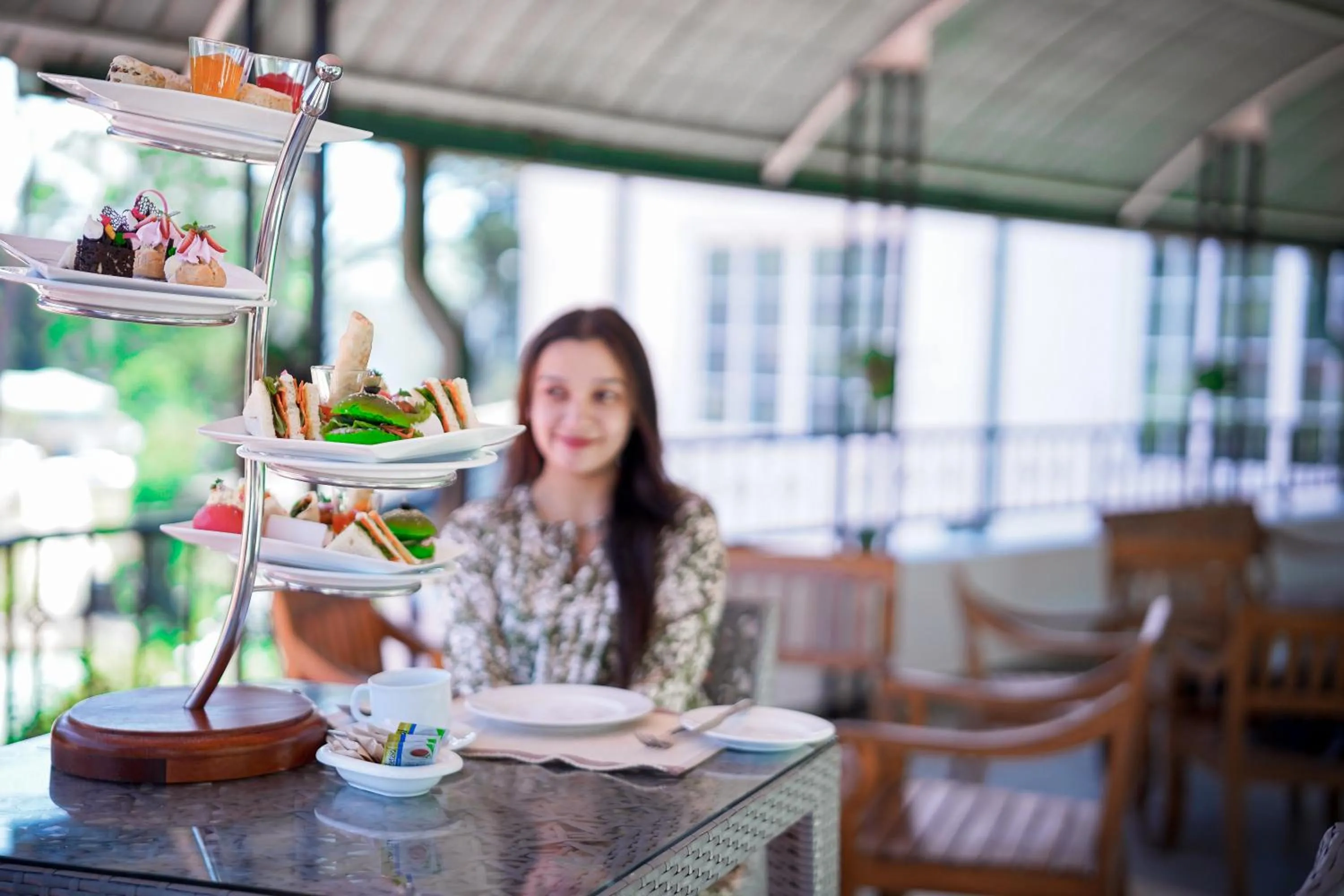 Dining area in Araliya Green Hills - Where Historic Charm Mingles with Natural Beauty