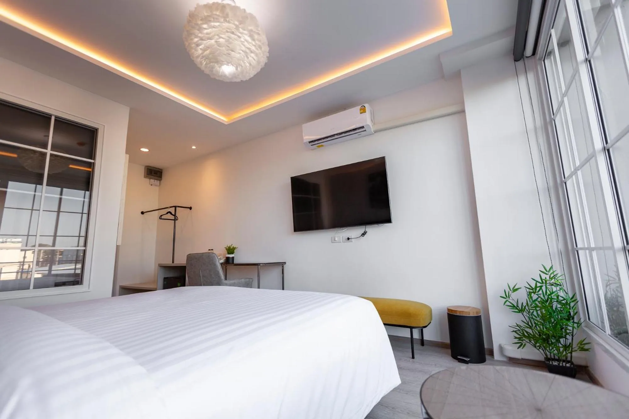 TV and multimedia, Bed in R2 Hotel Chiangmai