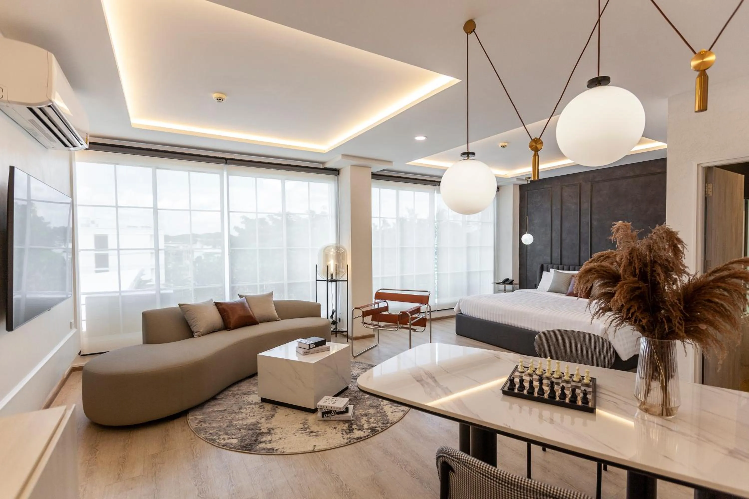 Living room, Bed in R2 Hotel Chiangmai