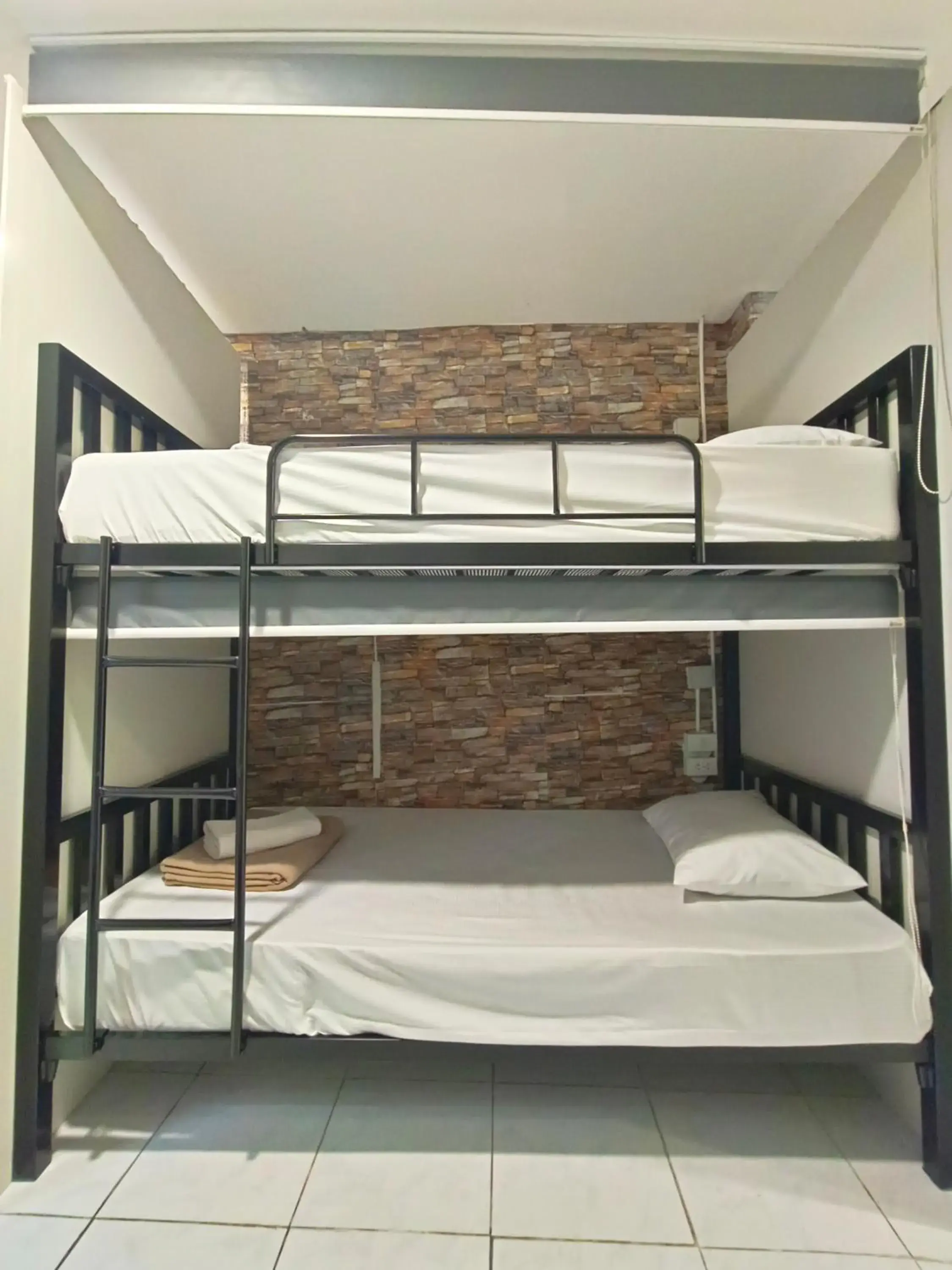 Bunk Bed in Female Dormitory Room in Cozy rooms Asoke Bunk Bed in Female Dormitory Room in Cozy rooms Asoke