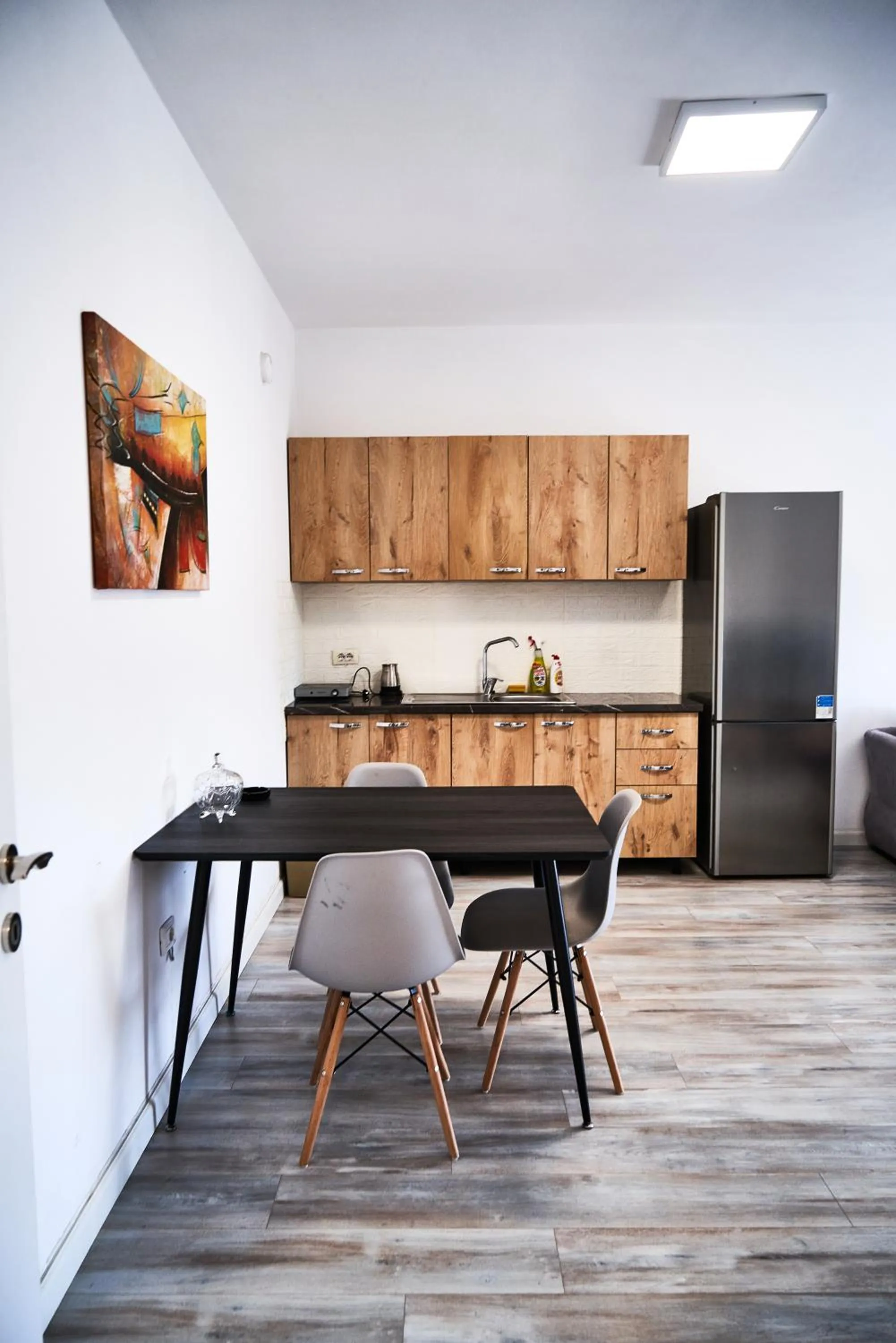 Kitchen or kitchenette in Kalpazo Home Tirana 21