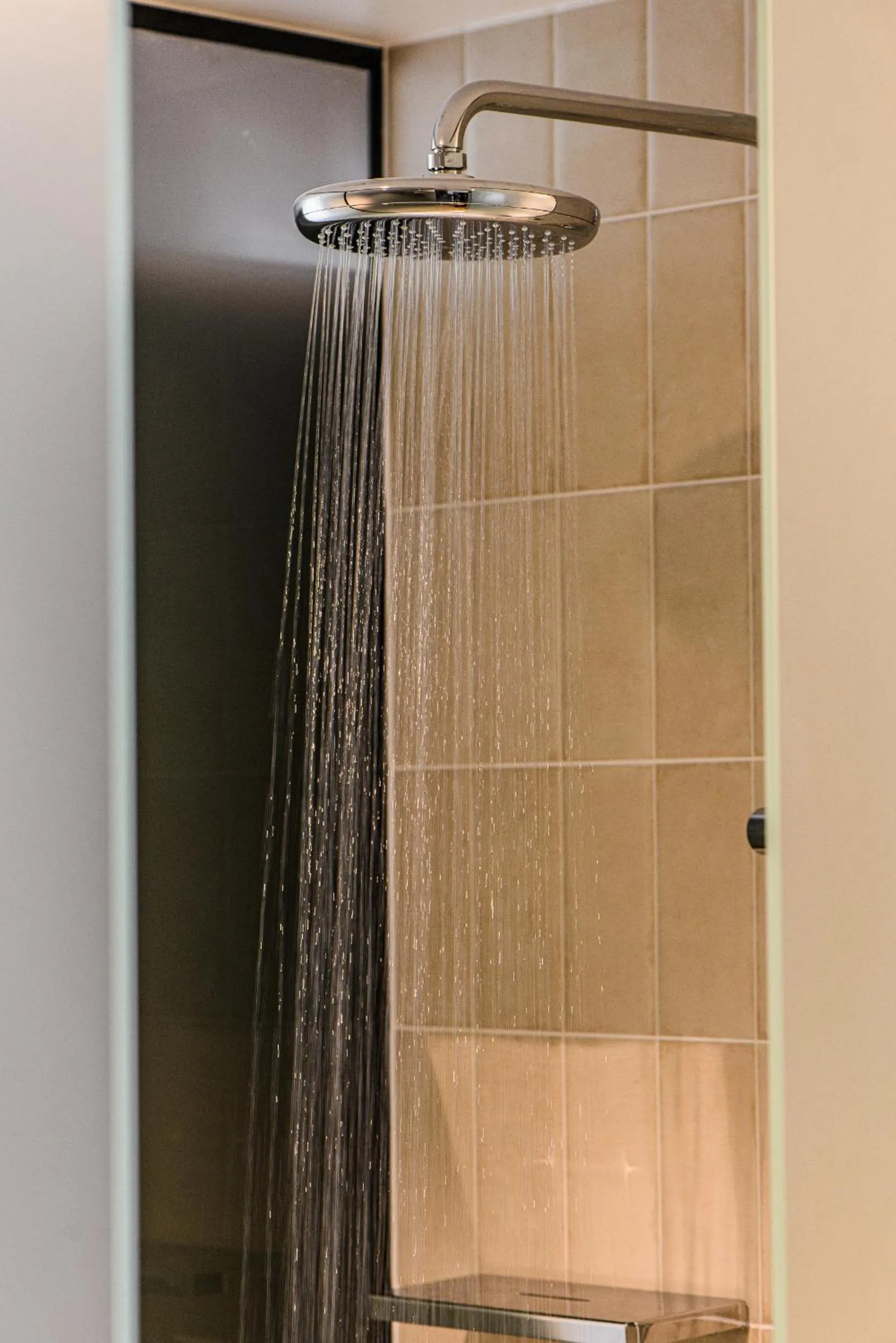 Shower in Afterwork Hotel
