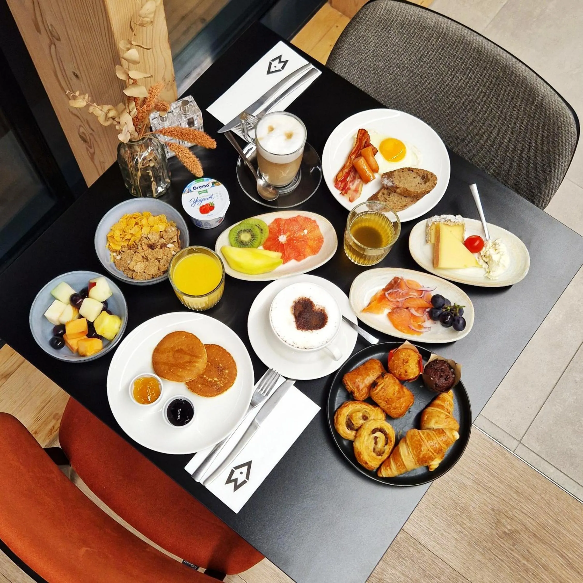 Property building in Afterwork Hotel