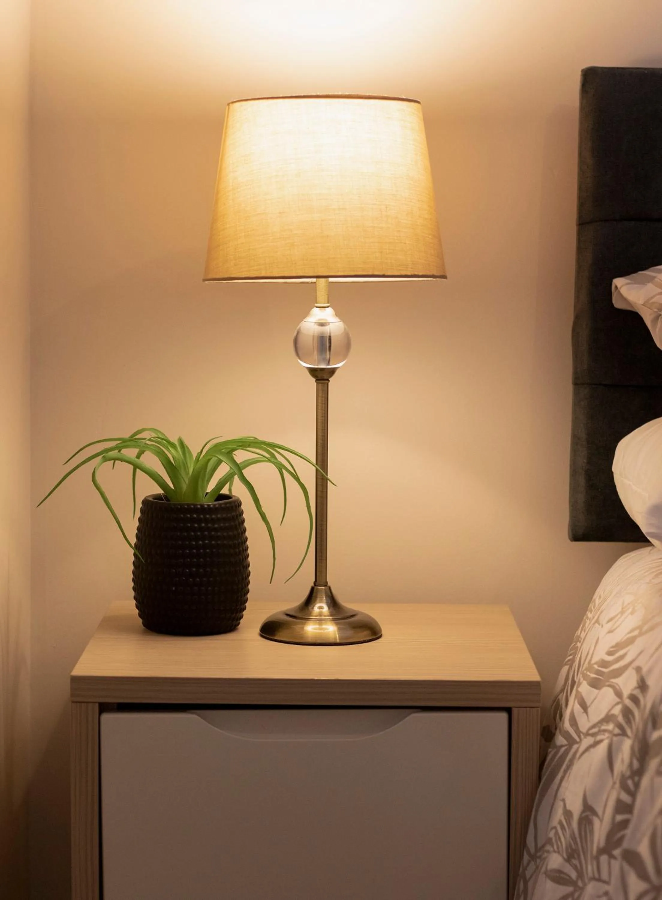 Bedroom, Bed in The Belfast Boutique Central Cozy