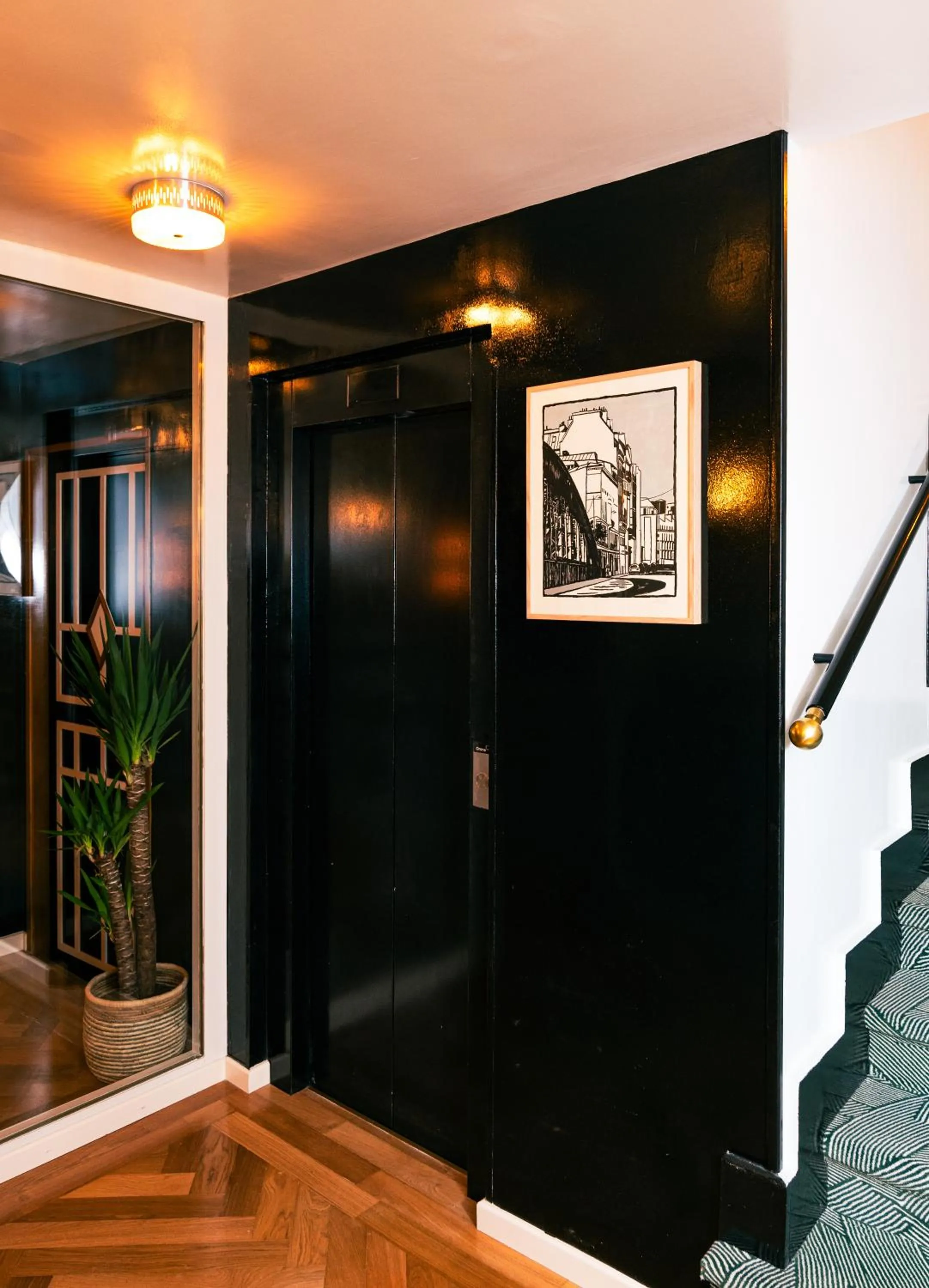 elevator in Hotel du Temps Madrid