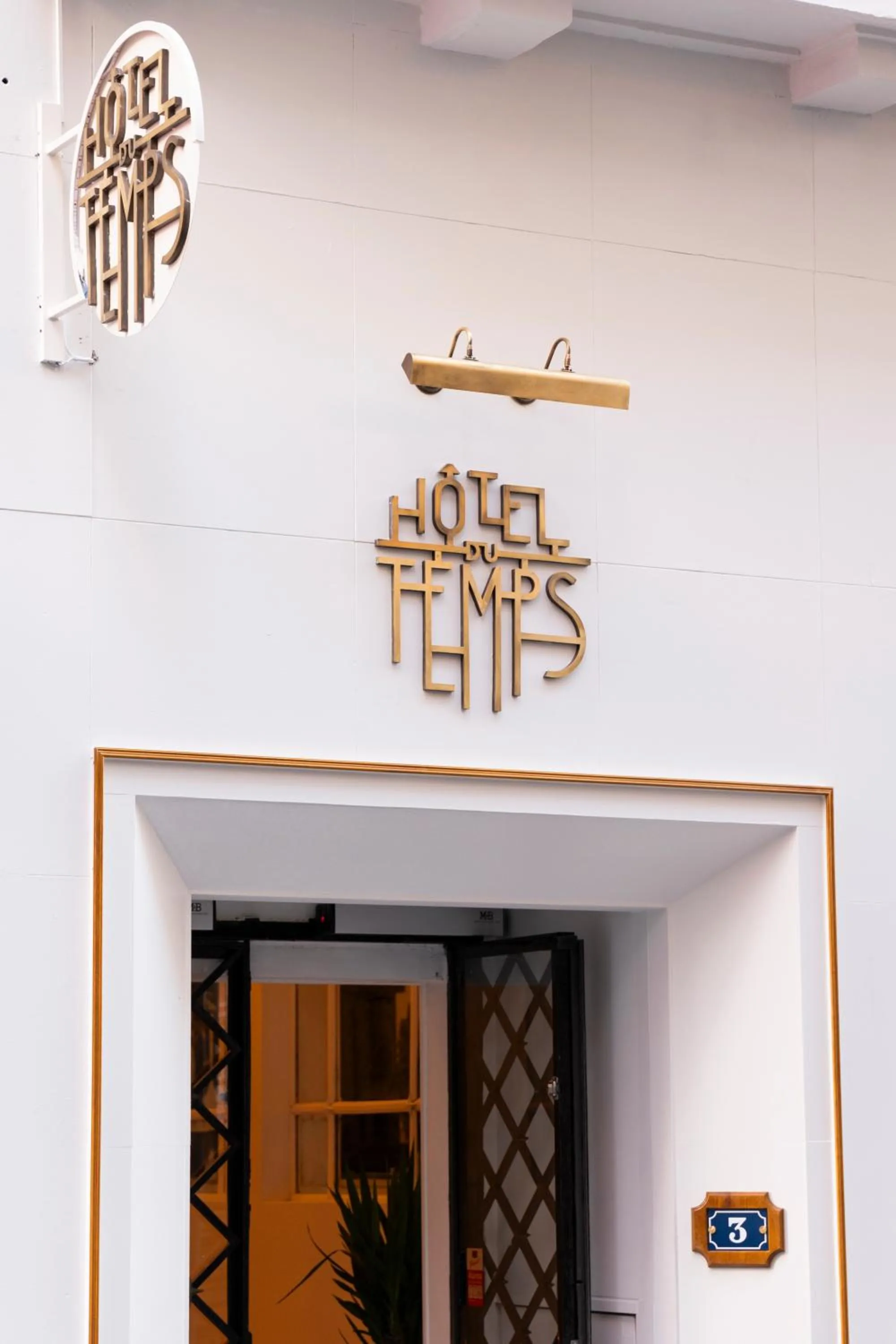 Facade/entrance in The Walt Madrid