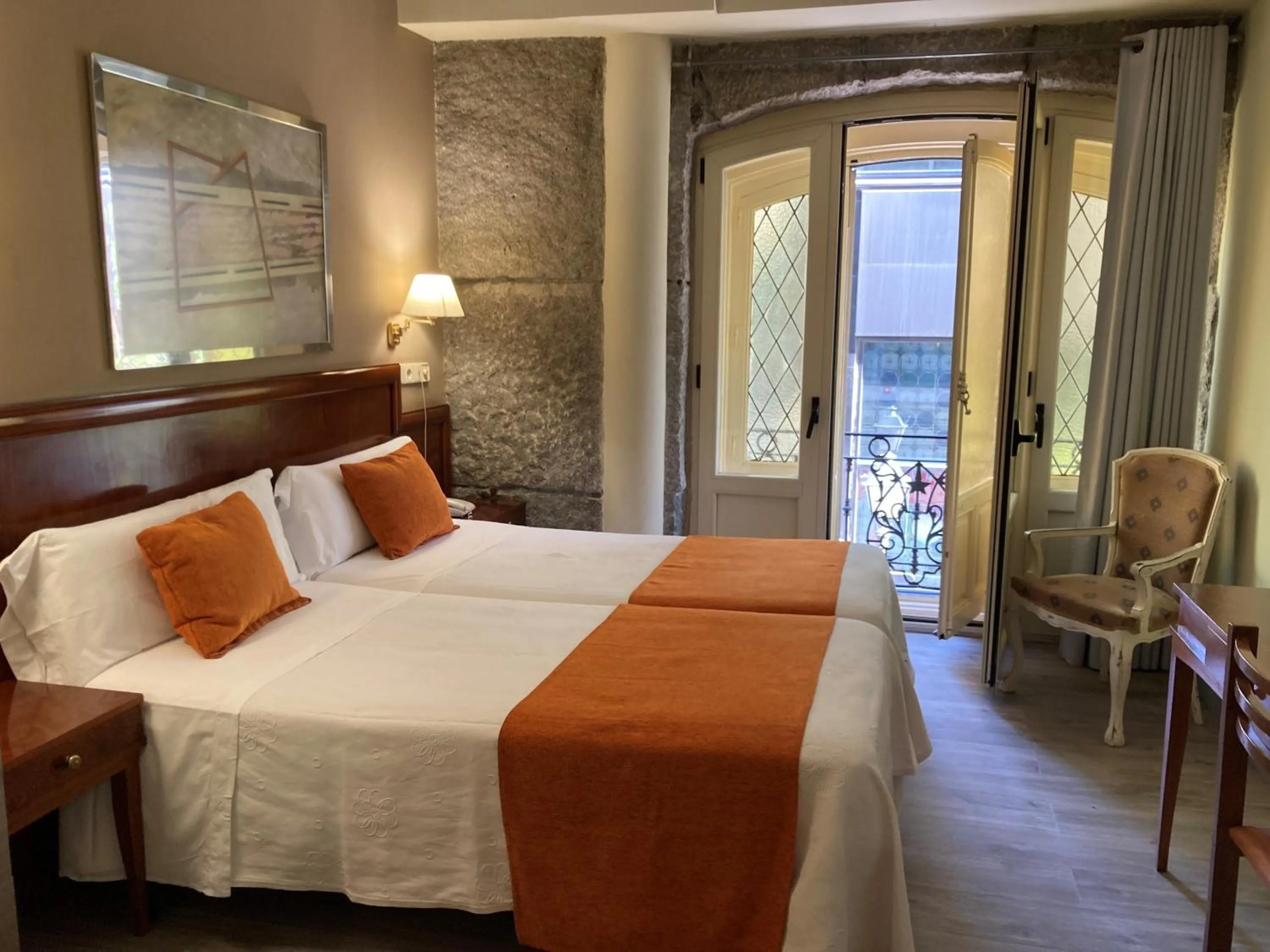 Balcony/Terrace, Bed in Hostal San Lorenzo