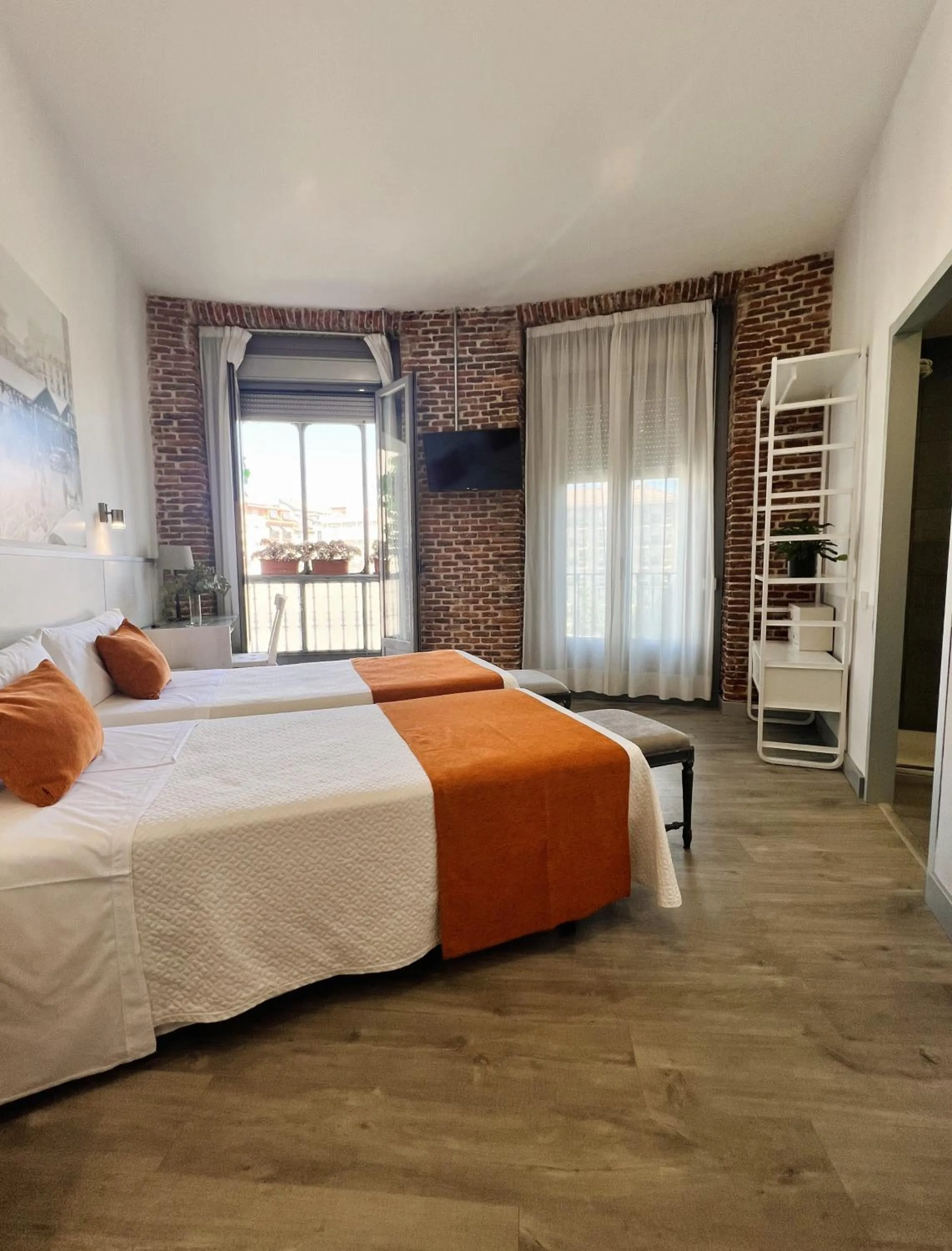 Photo of the whole room, Bed in Hostal San Lorenzo