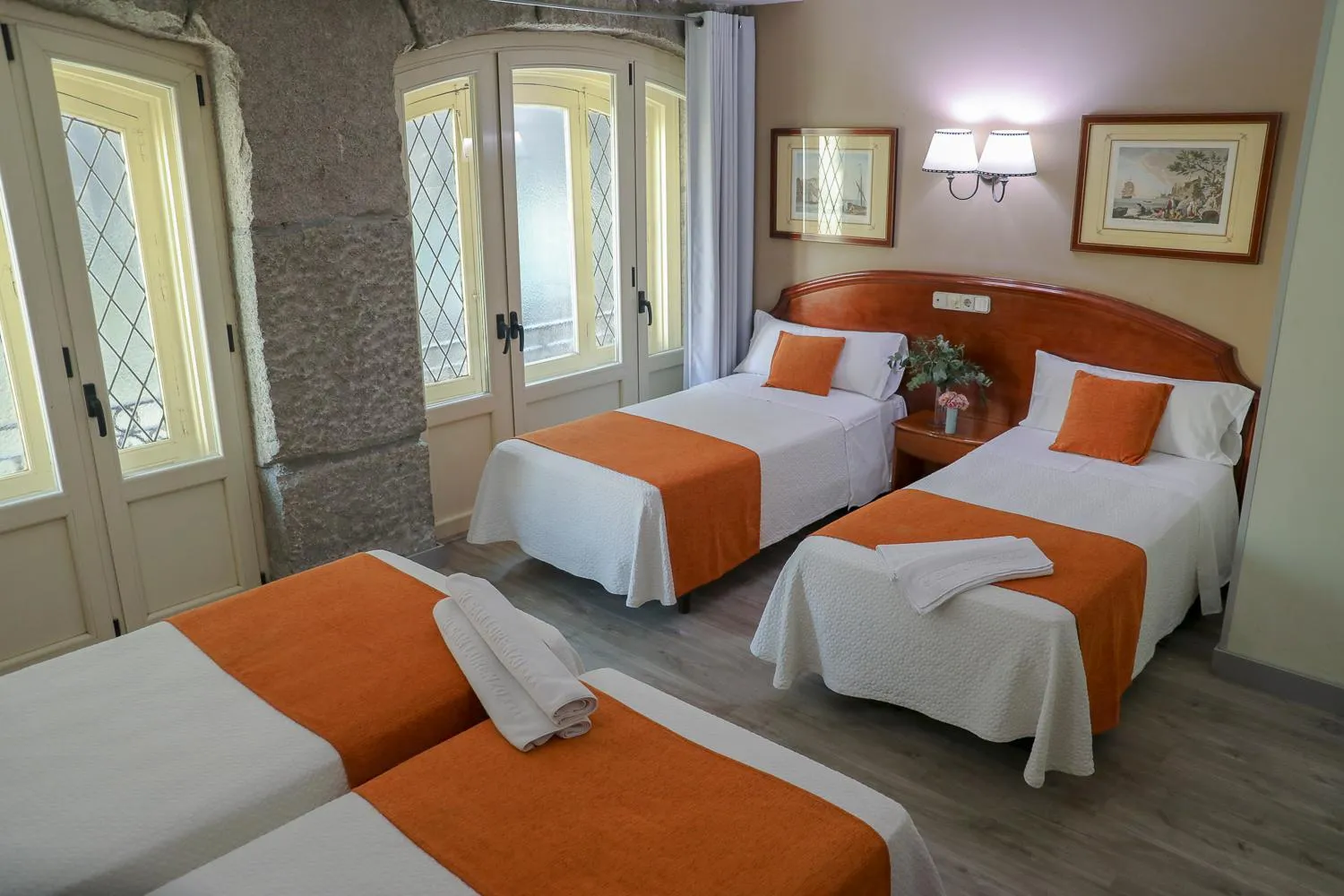 Photo of the whole room, Bed in Hostal San Lorenzo