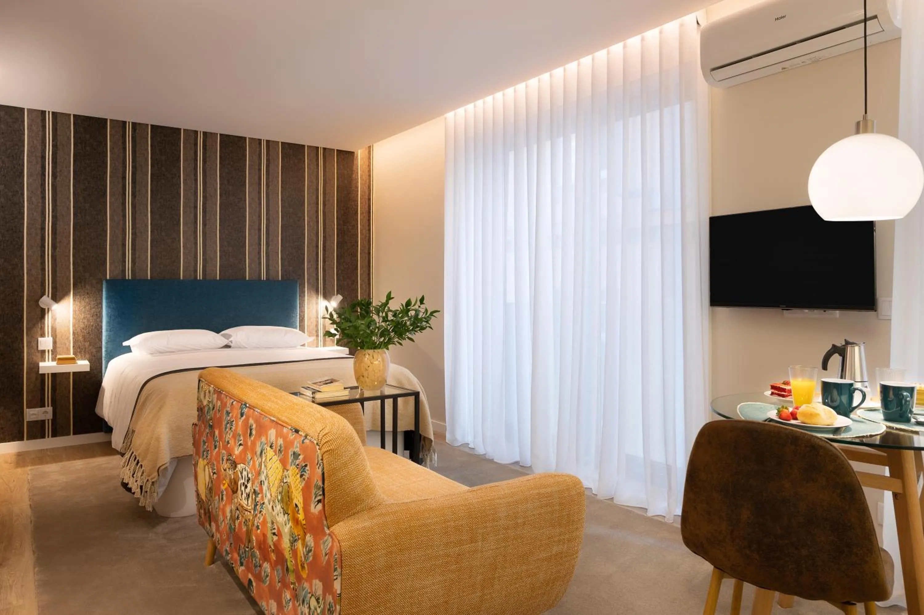 TV and multimedia, Bed in Wanderlust, by Bolhão Residences