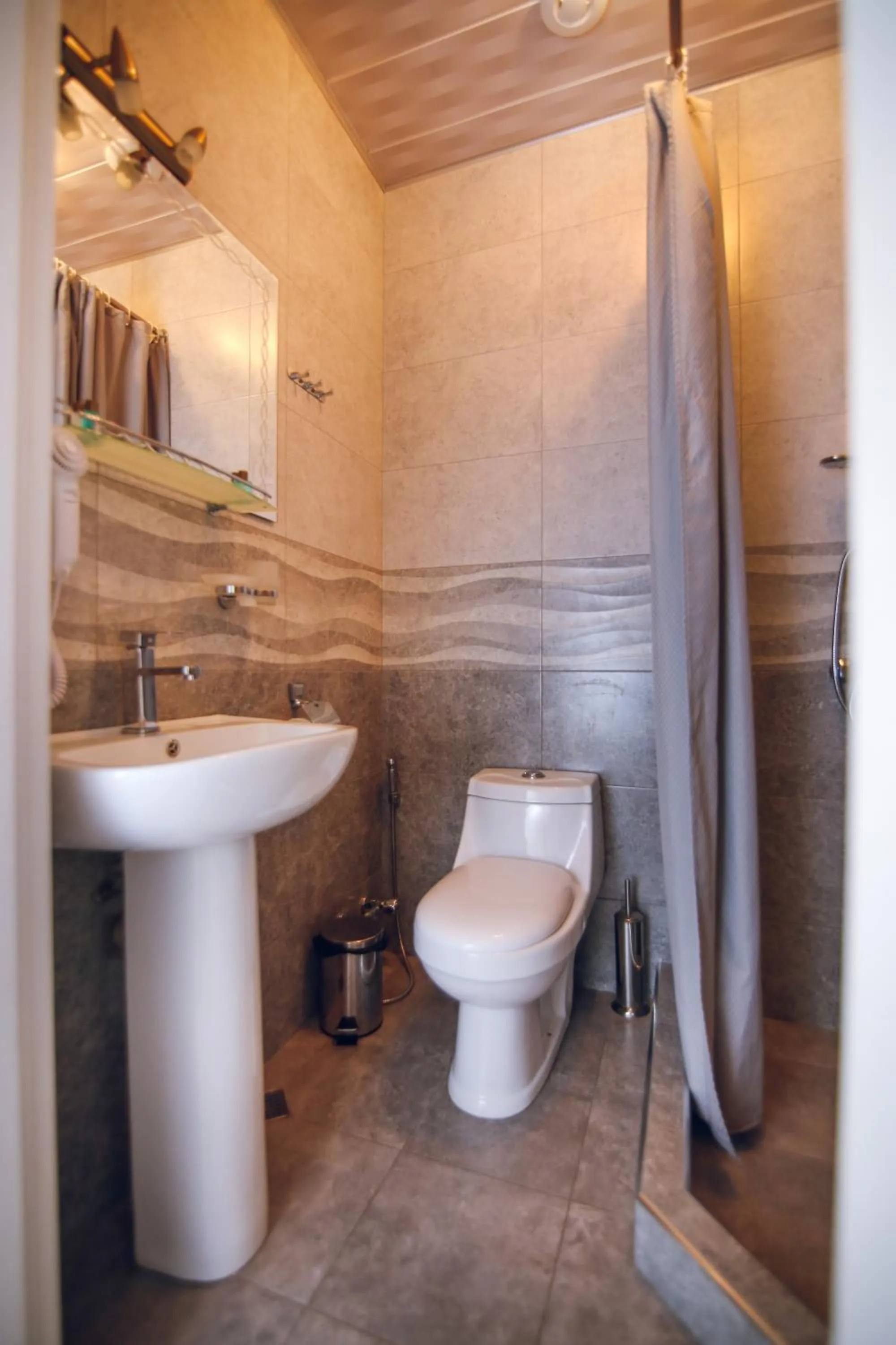 Bathroom in Hotel Kera