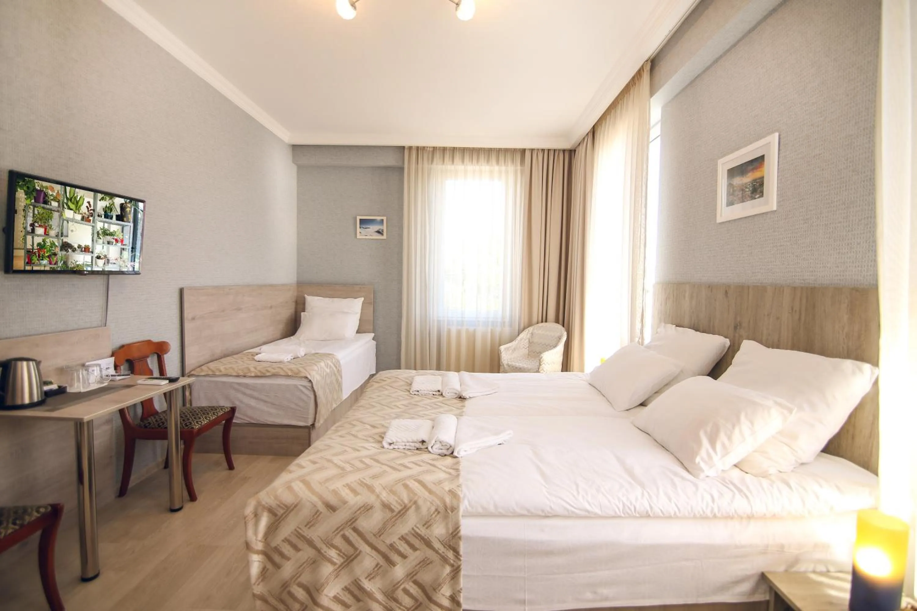 Photo of the whole room, Bed in Hotel Kera